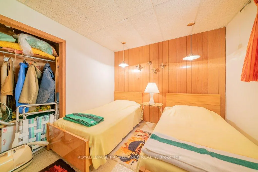 Photo 33 of 1042 East Flieler Lane, Frontenac, Frontenac North — HOMEH