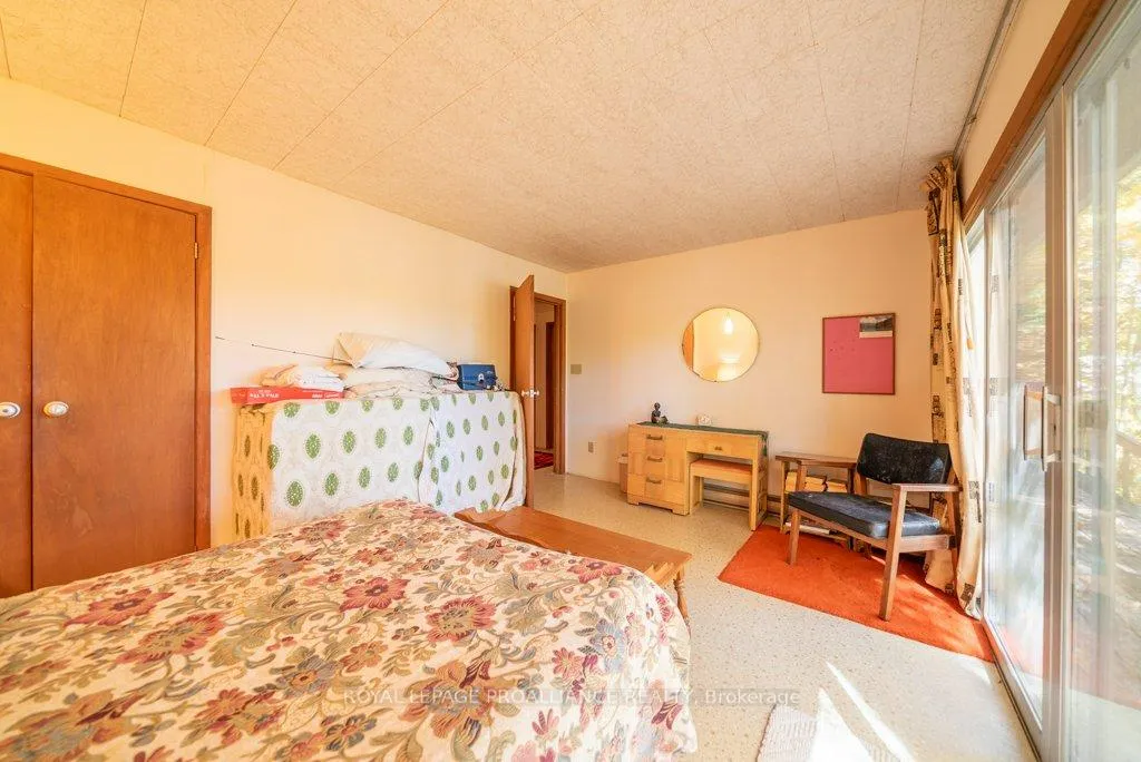 Photo 35 of 1042 East Flieler Lane, Frontenac, Frontenac North — HOMEH