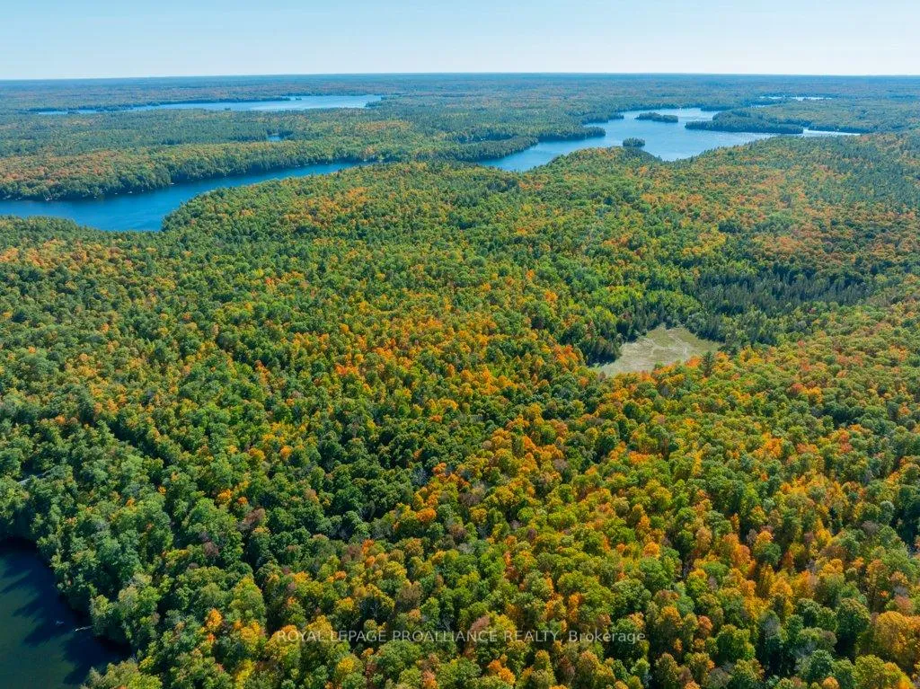Photo 49 of 1042 East Flieler Lane, Frontenac, Frontenac North — HOMEH