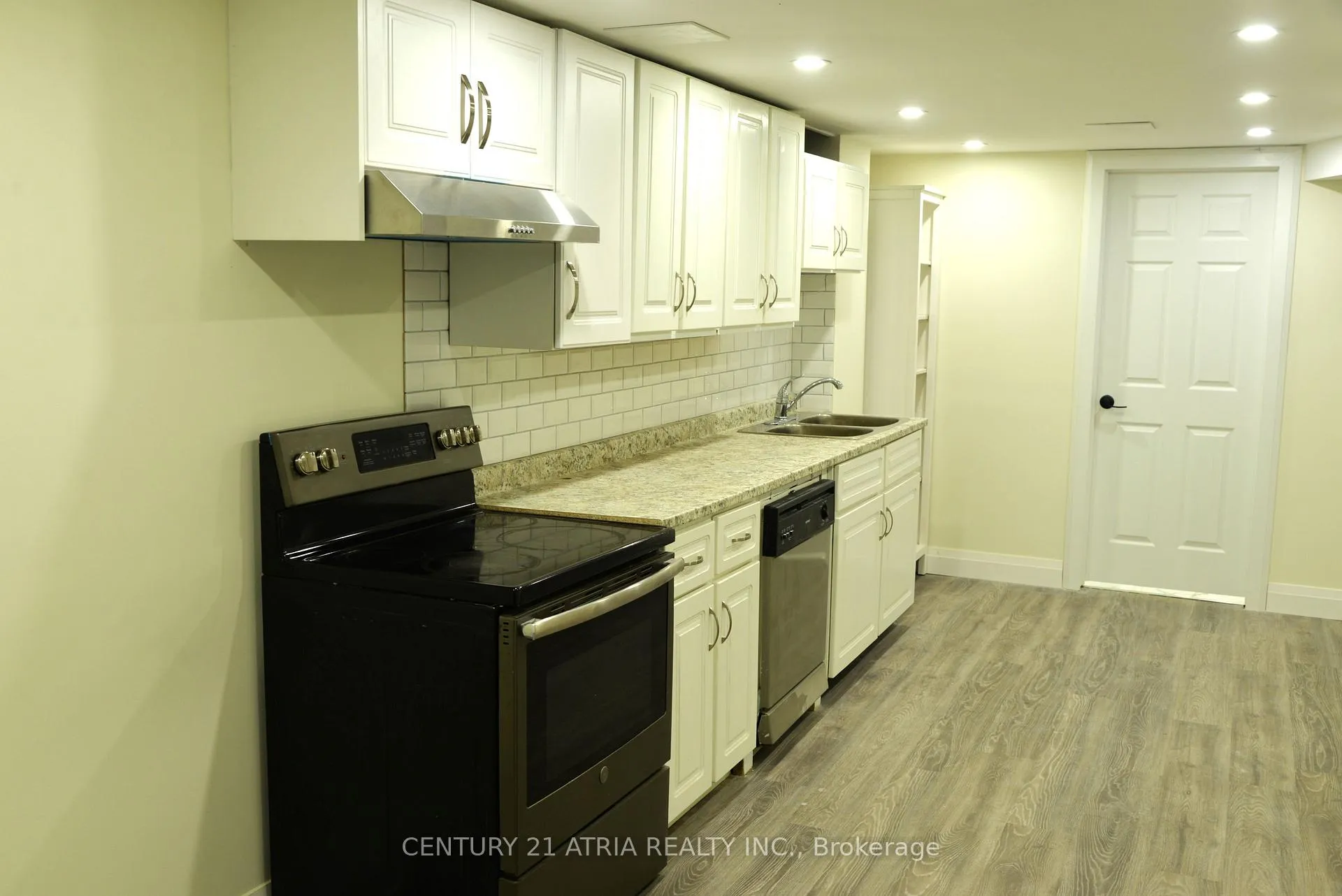 Photo 2 of Unit Bsmt, 1047 Dalewood Drive, Pickering, Rougemount — HOMEH