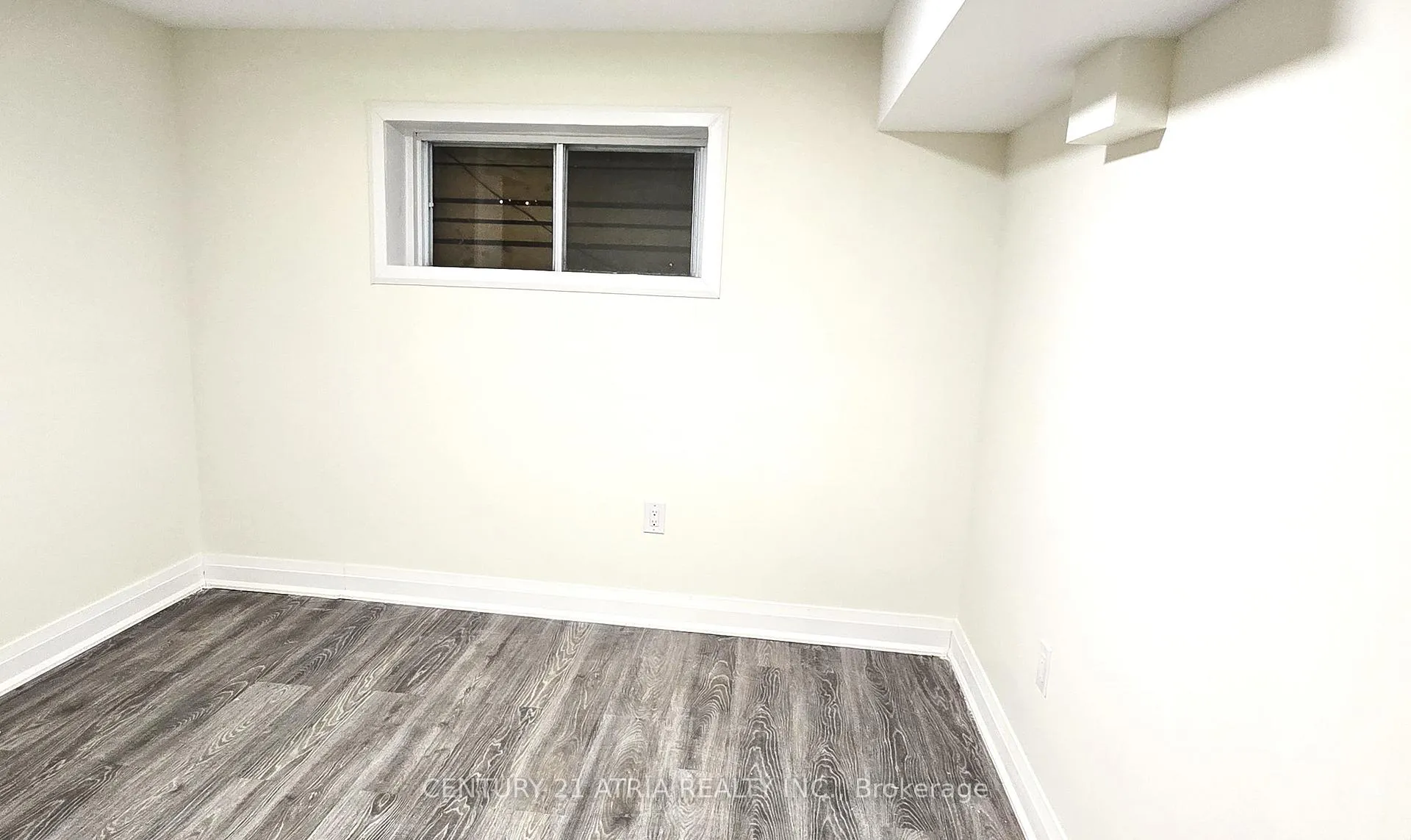 Photo 7 of Unit Bsmt, 1047 Dalewood Drive, Pickering, Rougemount — HOMEH