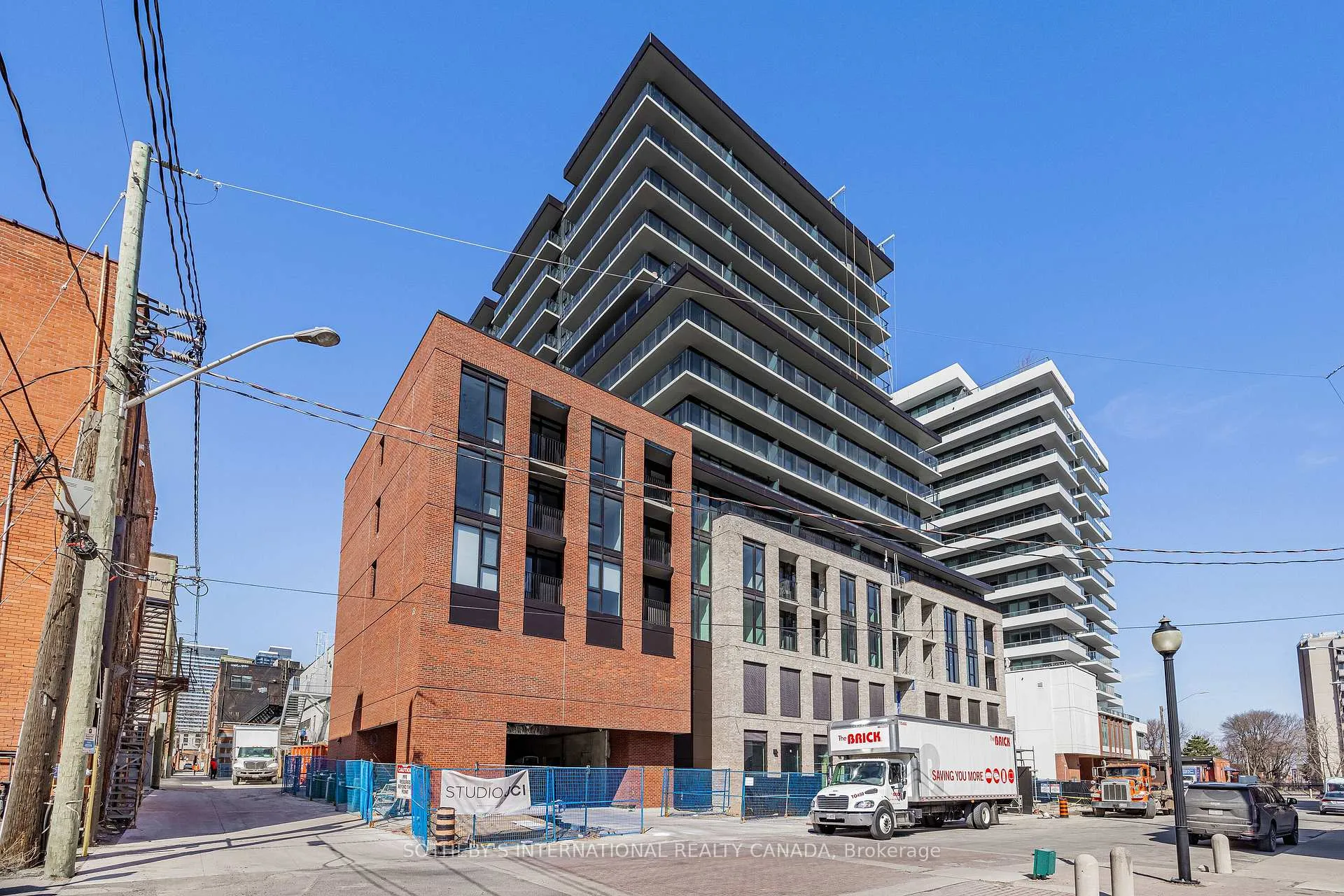 Front of Unit 516, 1 Jarvis Street