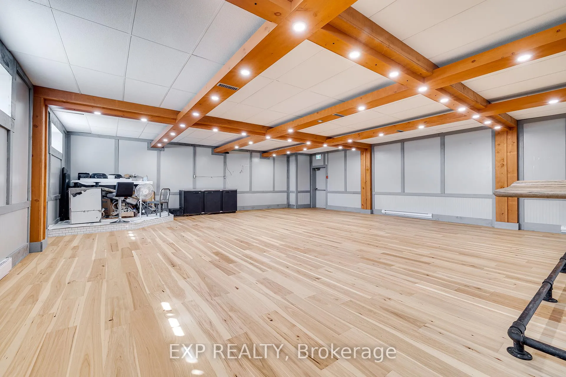 Photo 11 of 1221 Lobsinger Line, Woolwich — HOMEH