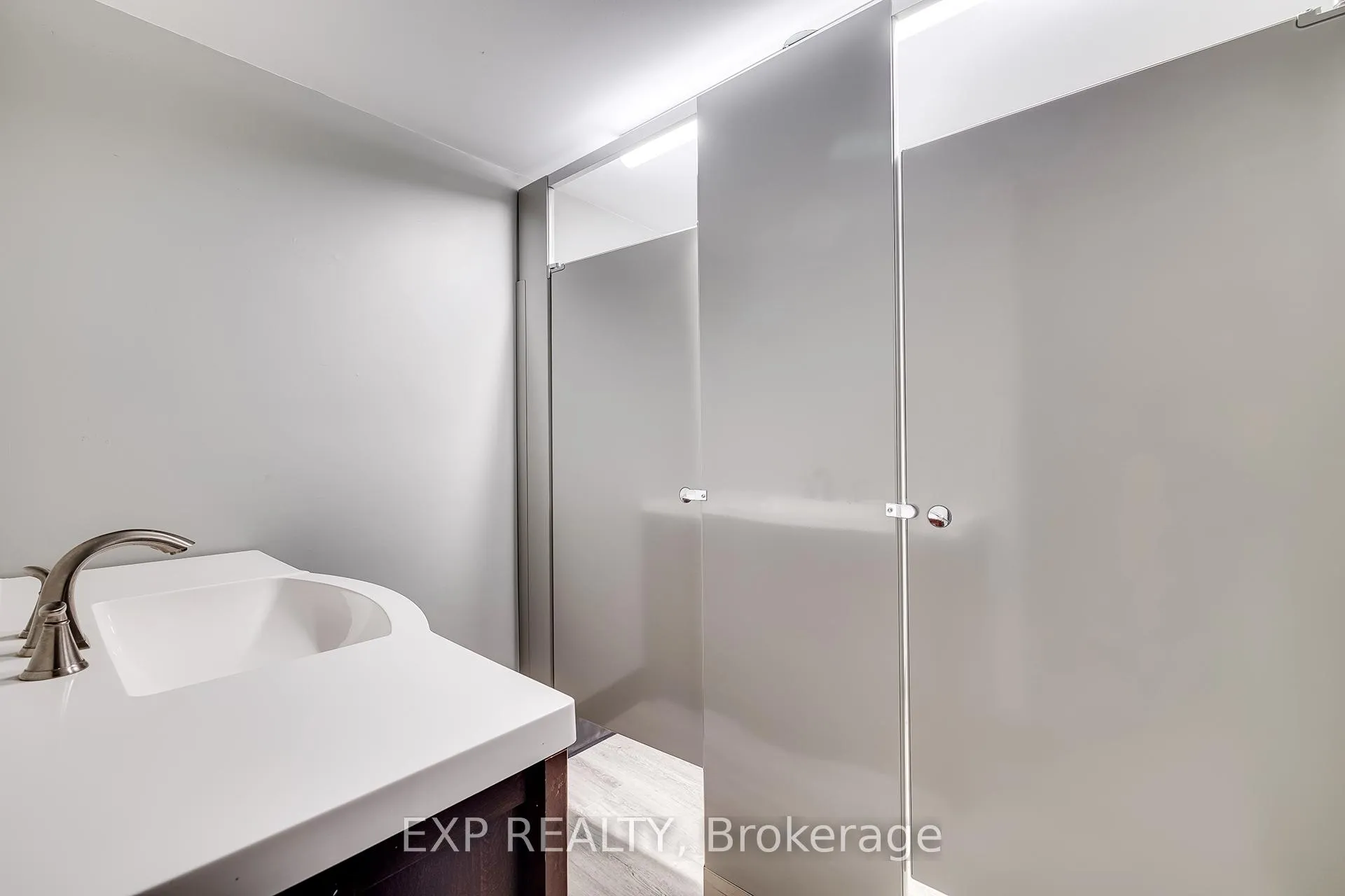 Photo 17 of 1221 Lobsinger Line, Woolwich — HOMEH