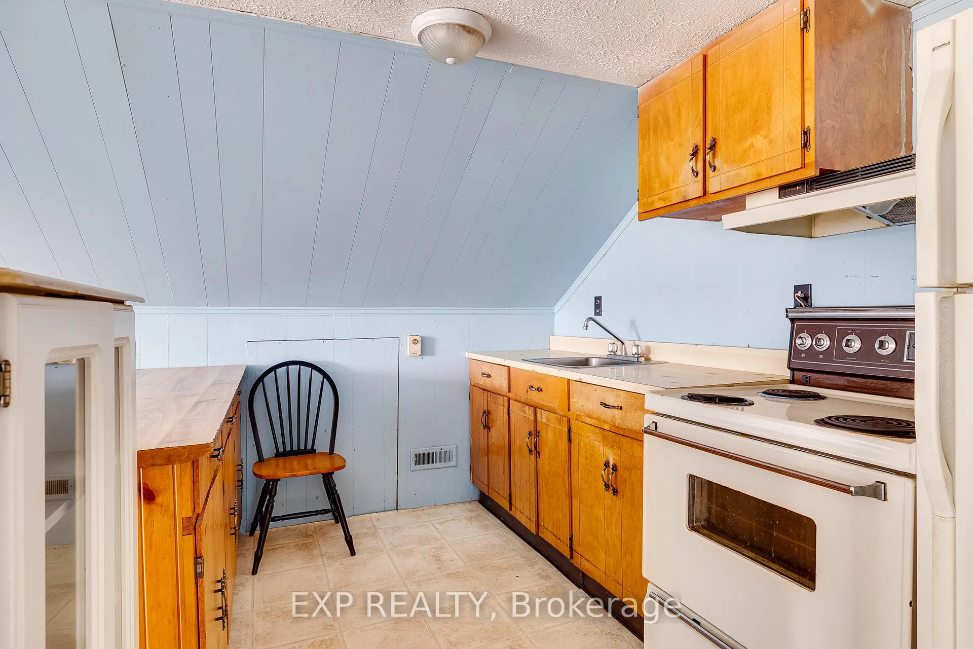 Photo 28 of 1221 Lobsinger Line, Woolwich — HOMEH
