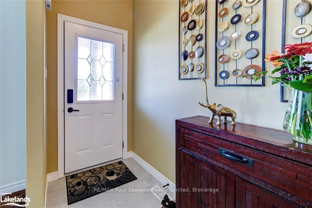 Photo 10 of 111 Chamberlain Crescent, Collingwood — HOMEH