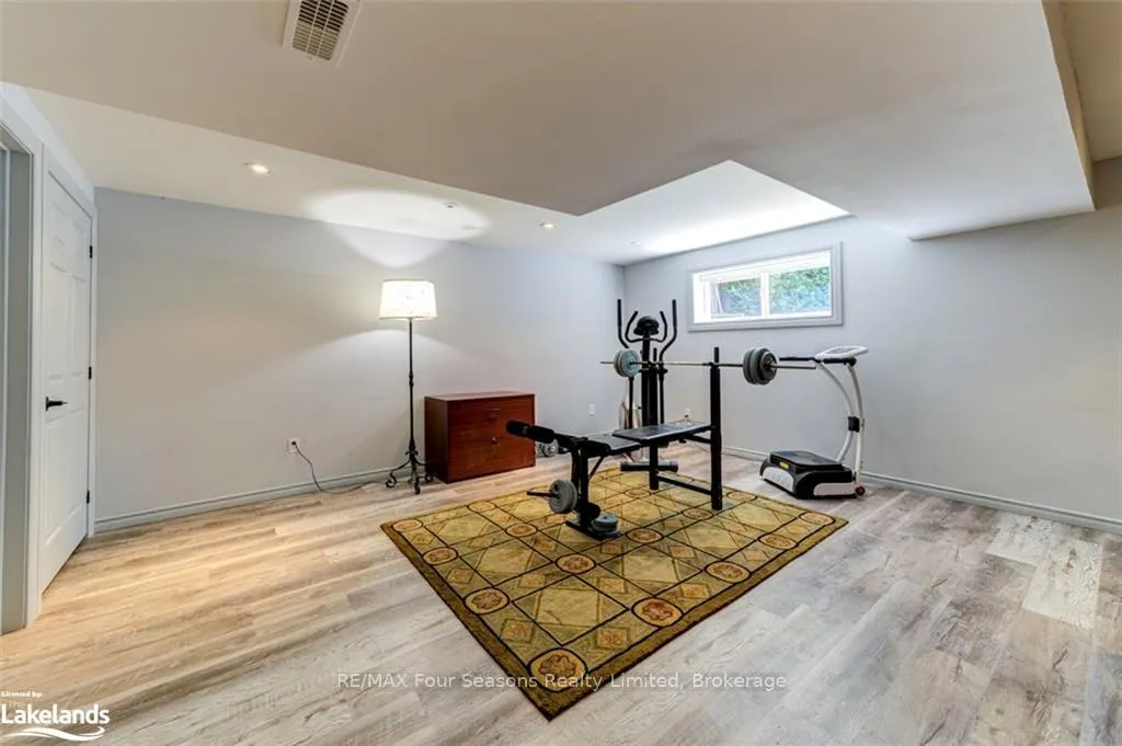 Photo 33 of 111 Chamberlain Crescent, Collingwood — HOMEH