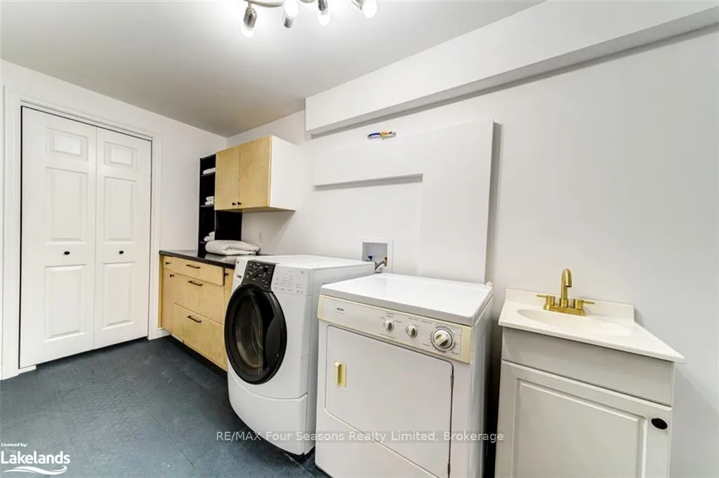 Photo 38 of 111 Chamberlain Crescent, Collingwood — HOMEH