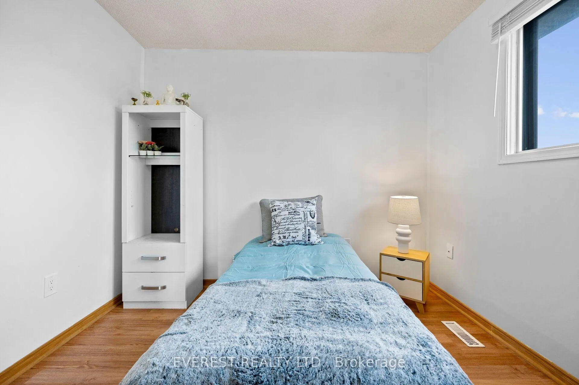 Photo 20 of 41 Juniper Drive, Hamilton, Stoney Creek — HOMEH