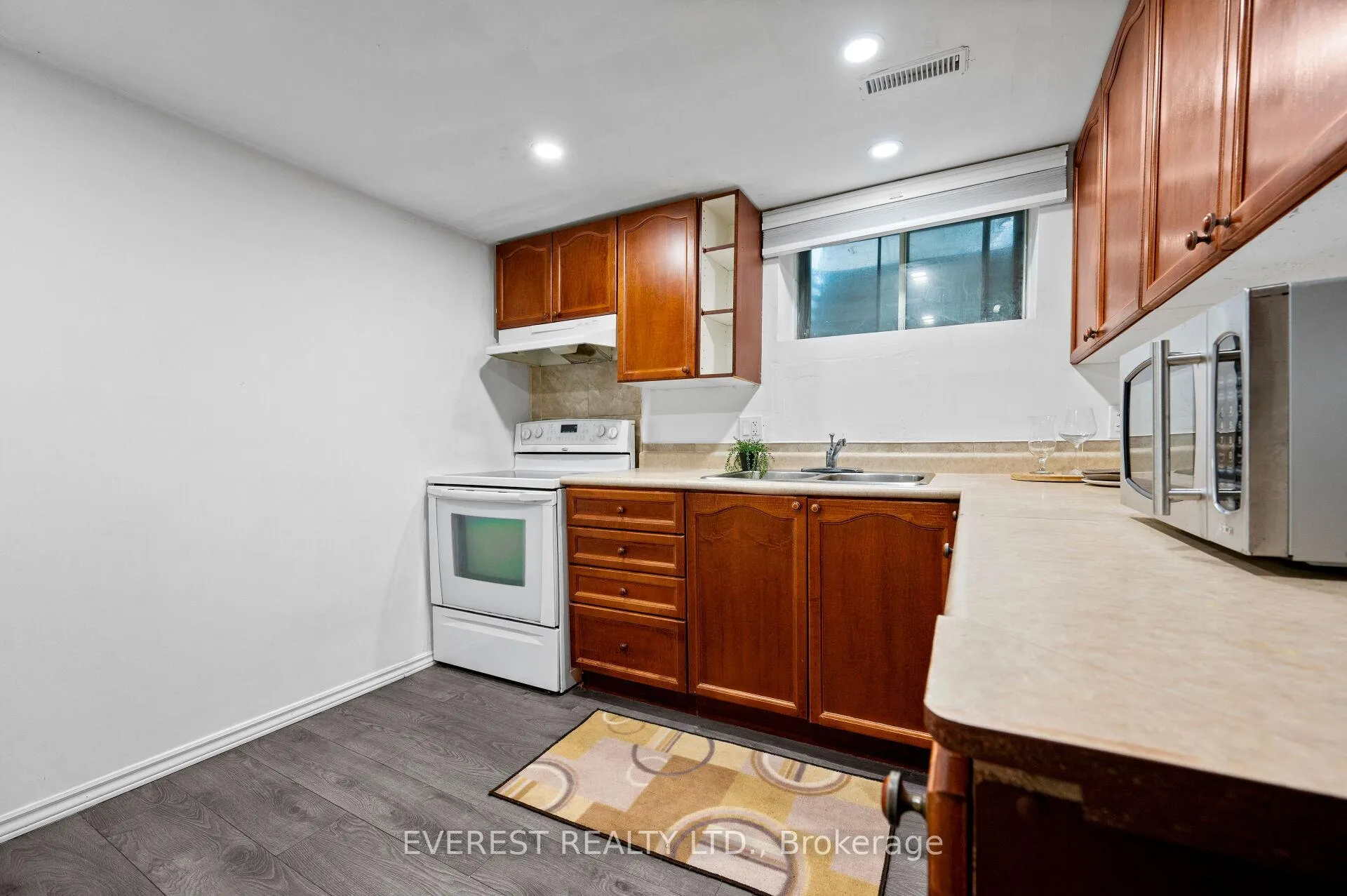 Photo 31 of 41 Juniper Drive, Hamilton, Stoney Creek — HOMEH