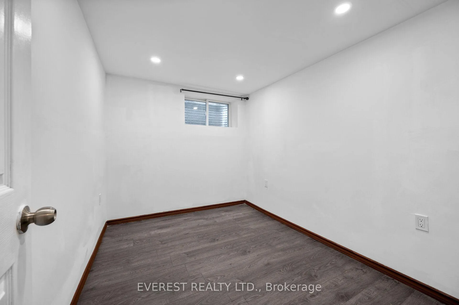Photo 32 of 41 Juniper Drive, Hamilton, Stoney Creek — HOMEH