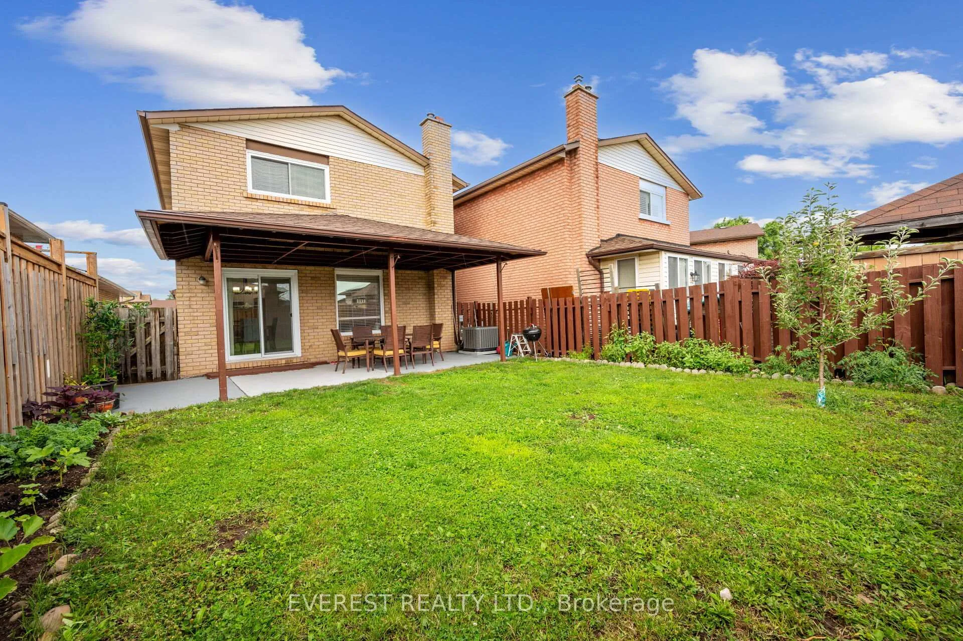 Photo 42 of 41 Juniper Drive, Hamilton, Stoney Creek — HOMEH