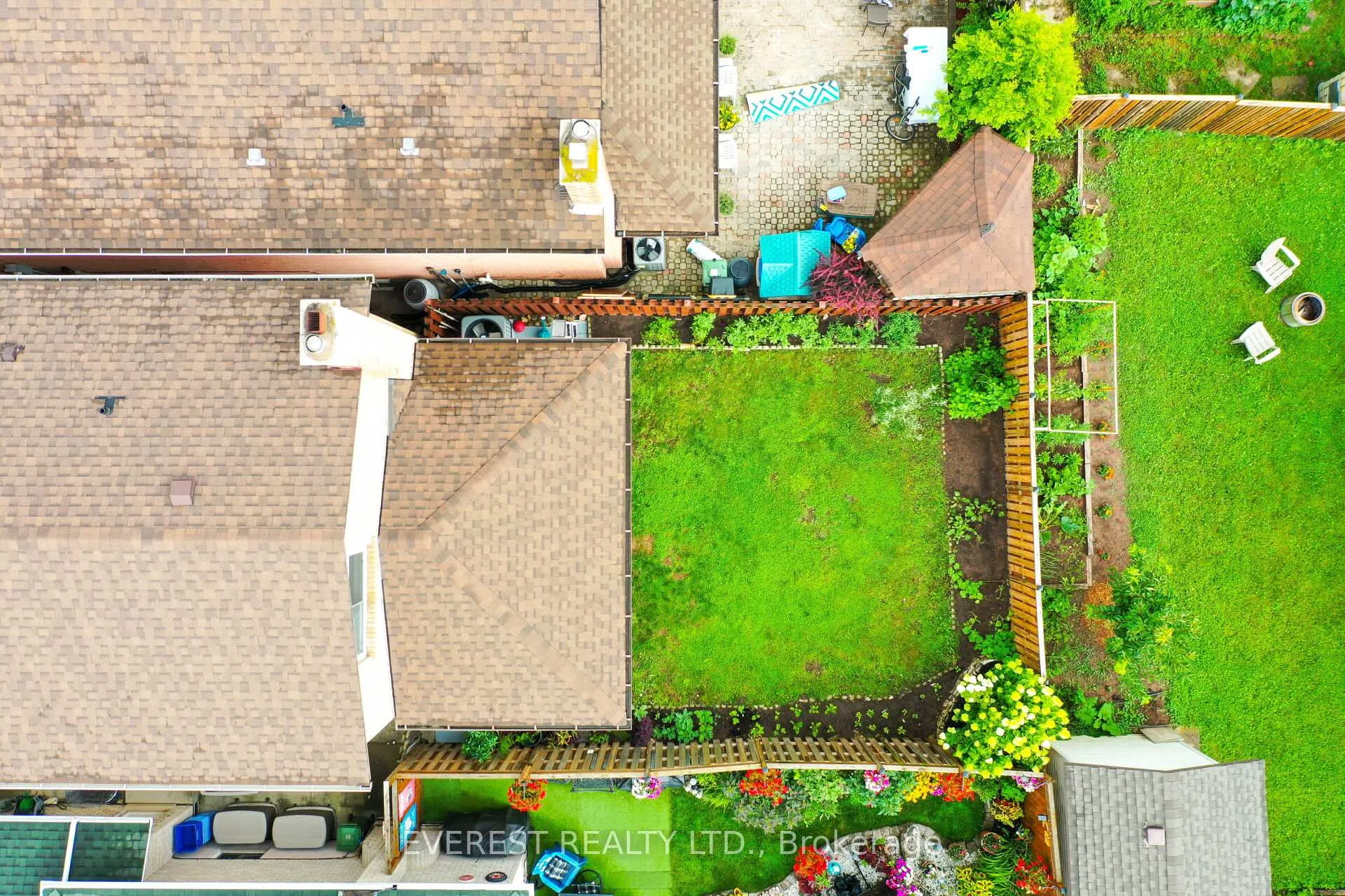 Photo 43 of 41 Juniper Drive, Hamilton, Stoney Creek — HOMEH