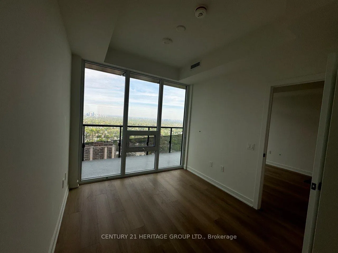 Photo 6 of Unit 3807, 117 Broadway Avenue N, Toronto, Mount Pleasant West — HOMEH