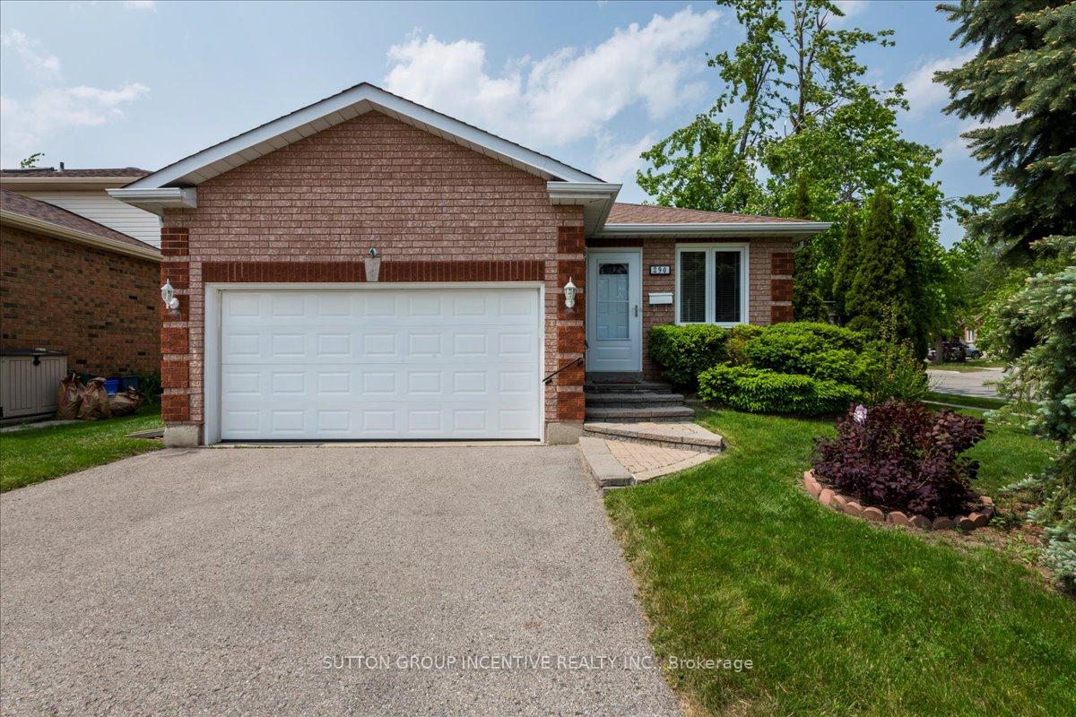 Front of 290 Cundles Road W