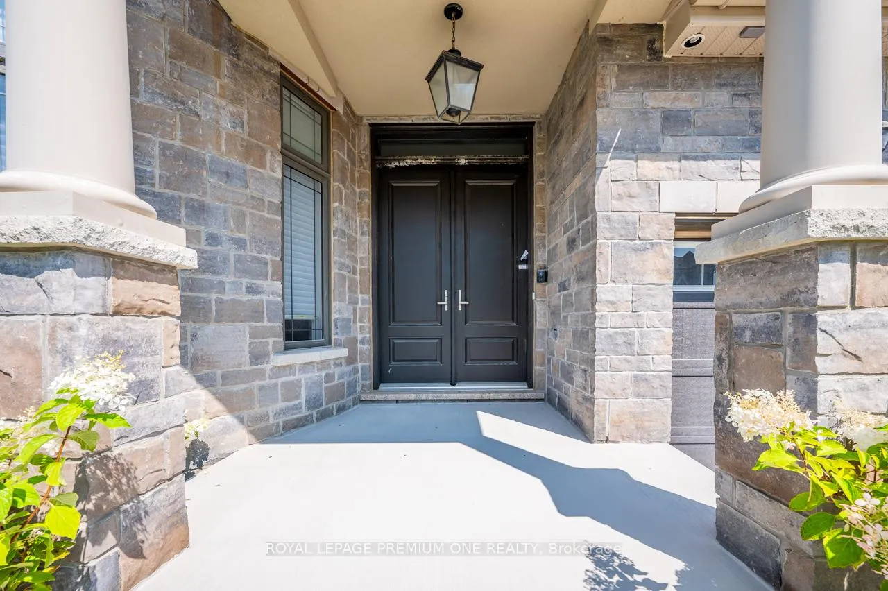 Photo 2 of 2 Appleyard Avenue, Vaughan, Kleinburg — HOMEH