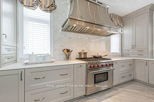 Photo 17 of 2 Appleyard Avenue, Vaughan, Kleinburg — HOMEH