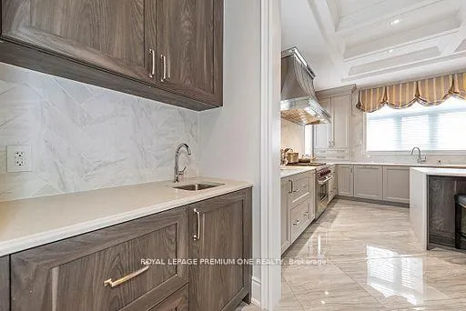 Photo 19 of 2 Appleyard Avenue, Vaughan, Kleinburg — HOMEH