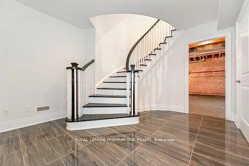 Photo 36 of 2 Appleyard Avenue, Vaughan, Kleinburg — HOMEH