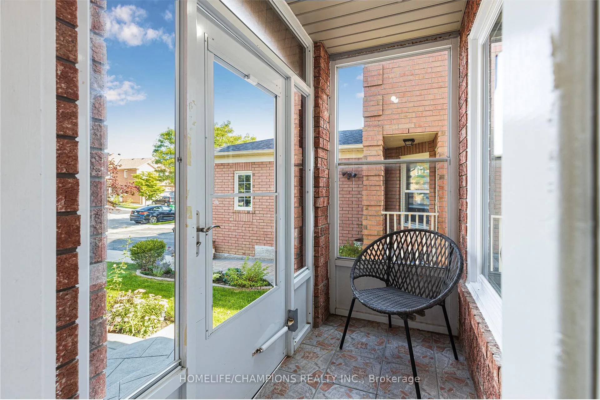 Photo 2 of 78 Mount Ranier Crescent, Brampton, Sandringham-Wellington — HOMEH
