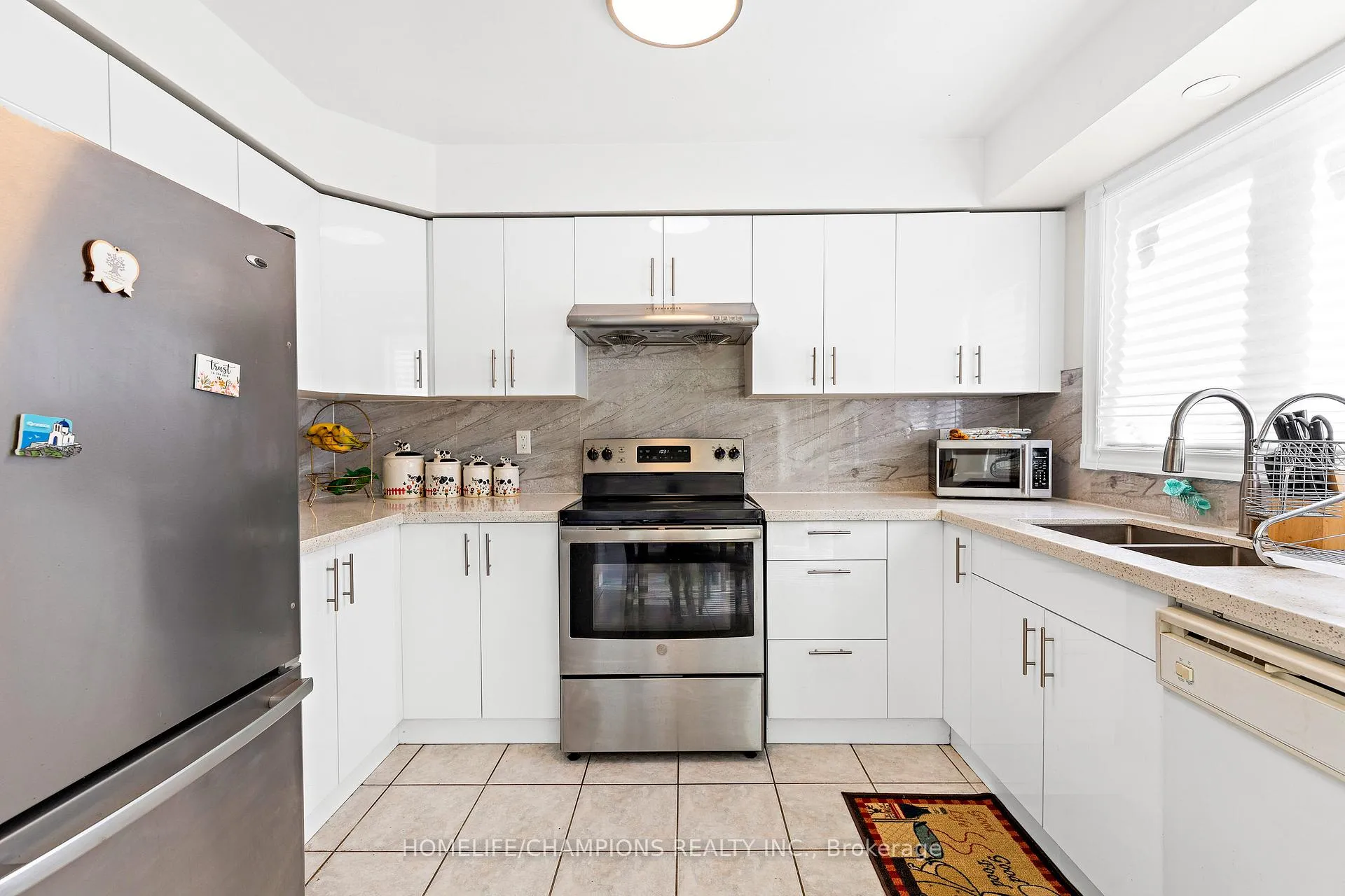 Photo 9 of 78 Mount Ranier Crescent, Brampton, Sandringham-Wellington — HOMEH
