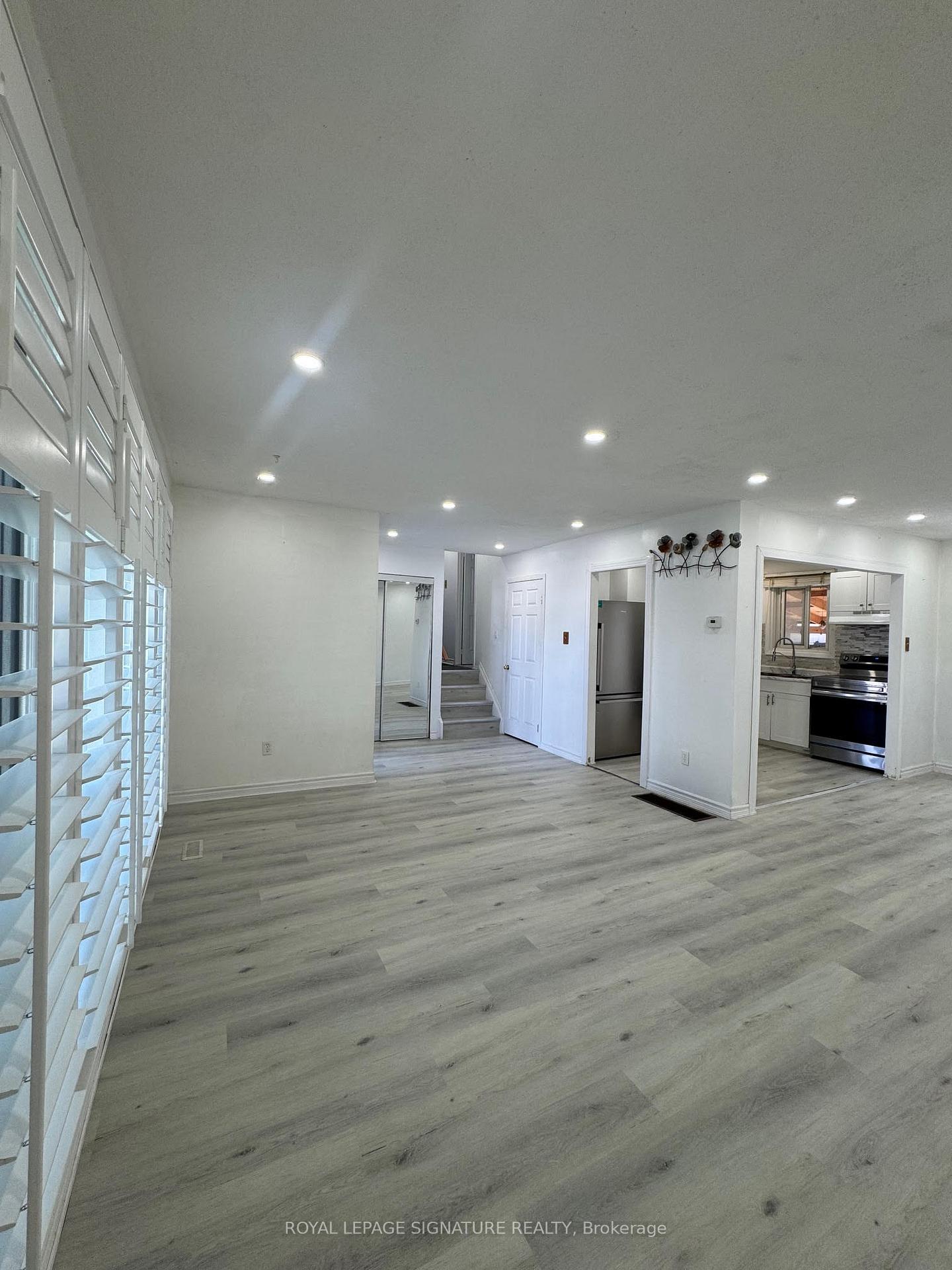 Photo 4 of 10 Heatherside Court, Brampton, Central Park — HOMEH