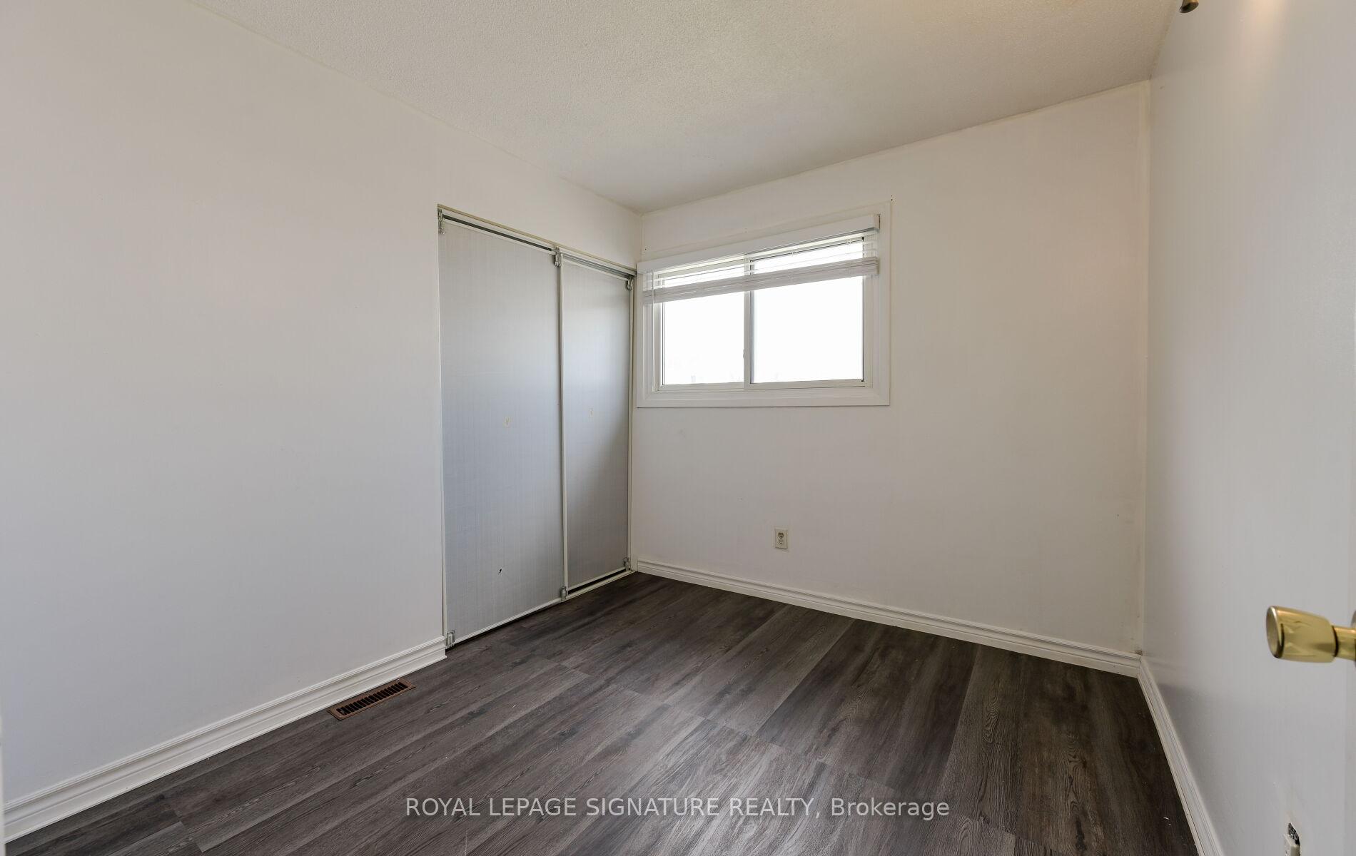 Photo 8 of 10 Heatherside Court, Brampton, Central Park — HOMEH