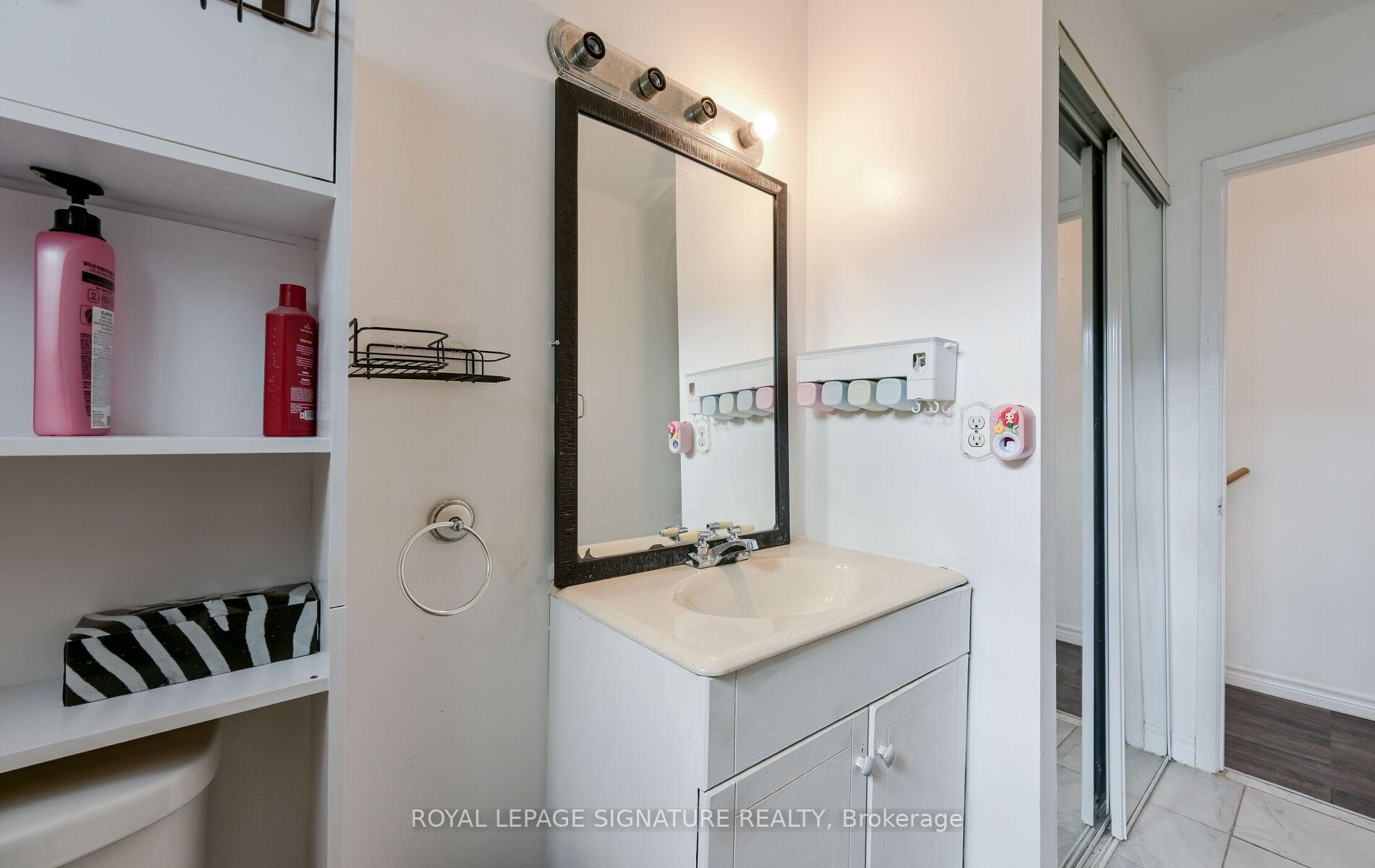Photo 14 of 10 Heatherside Court, Brampton, Central Park — HOMEH
