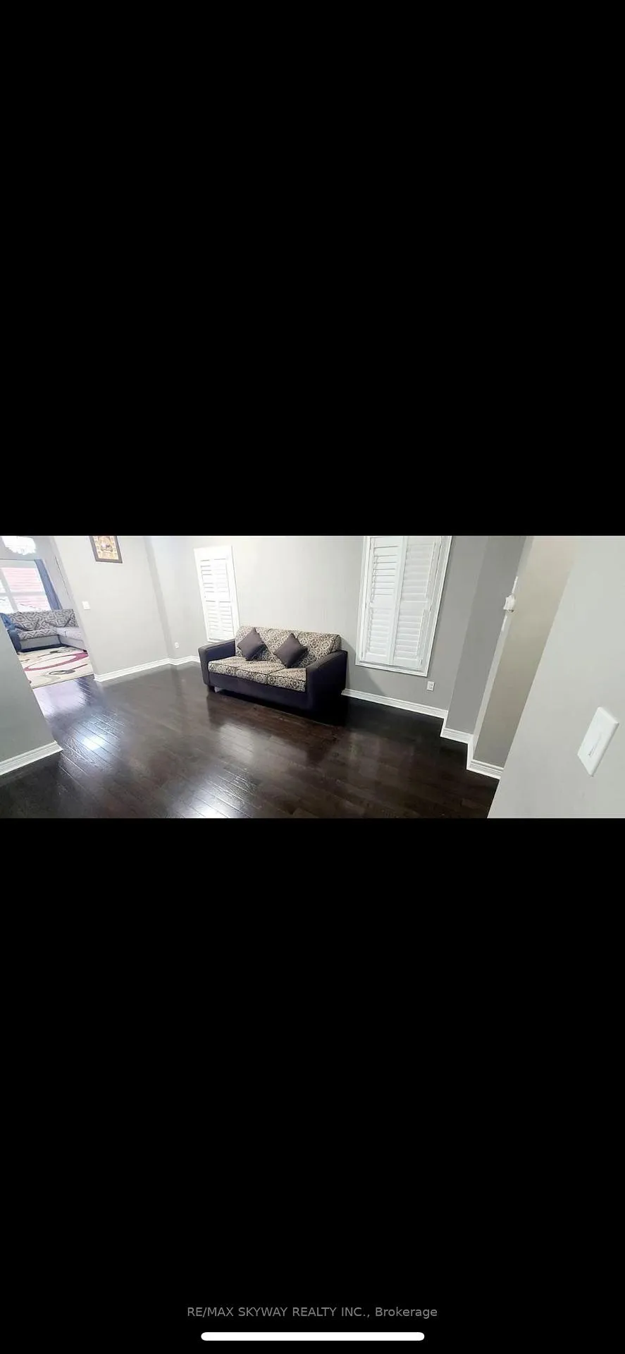 Photo 5 of 19 Gulfbrook Circle, Brampton, Heart Lake East — HOMEH