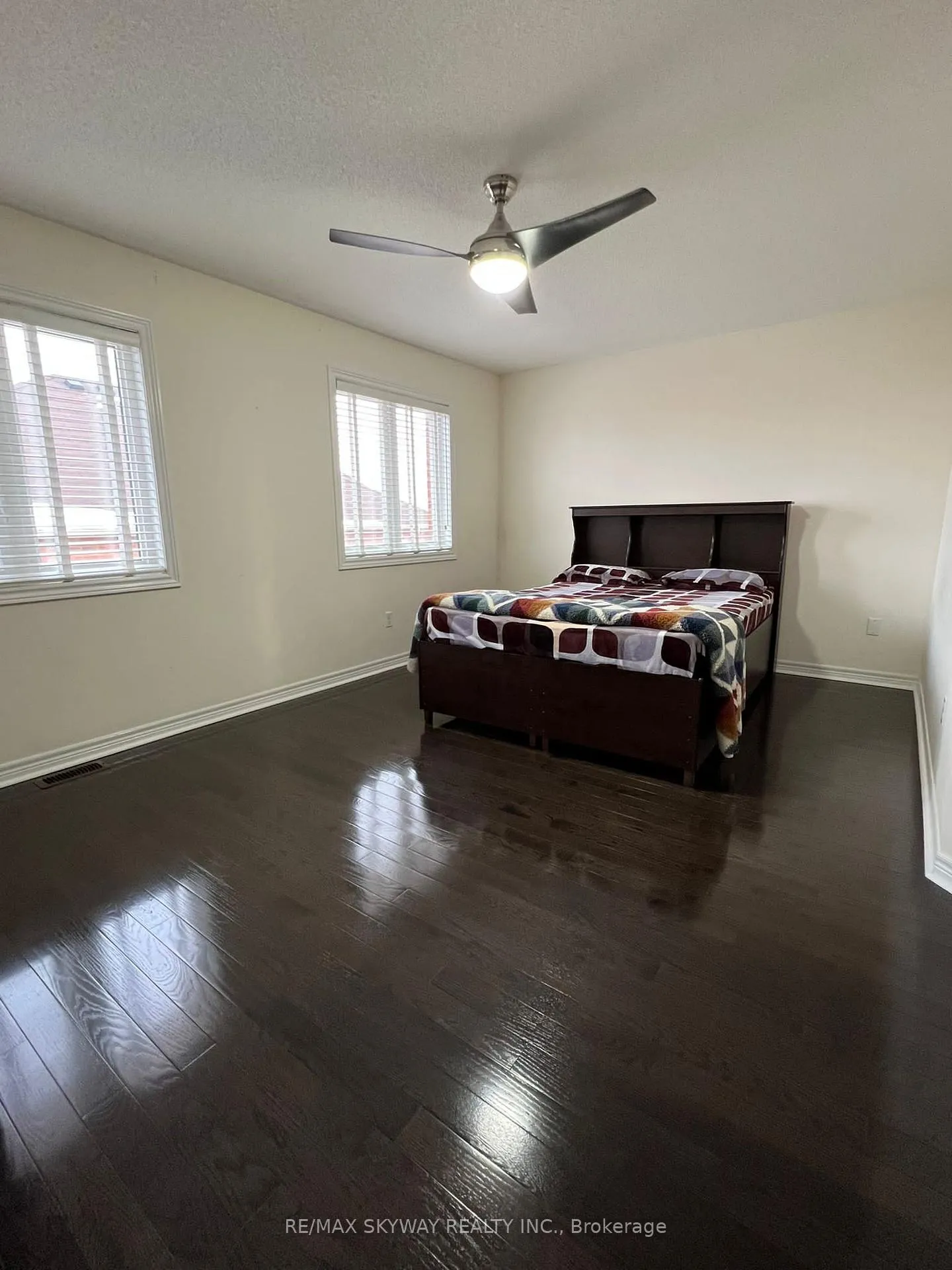Photo 6 of 19 Gulfbrook Circle, Brampton, Heart Lake East — HOMEH
