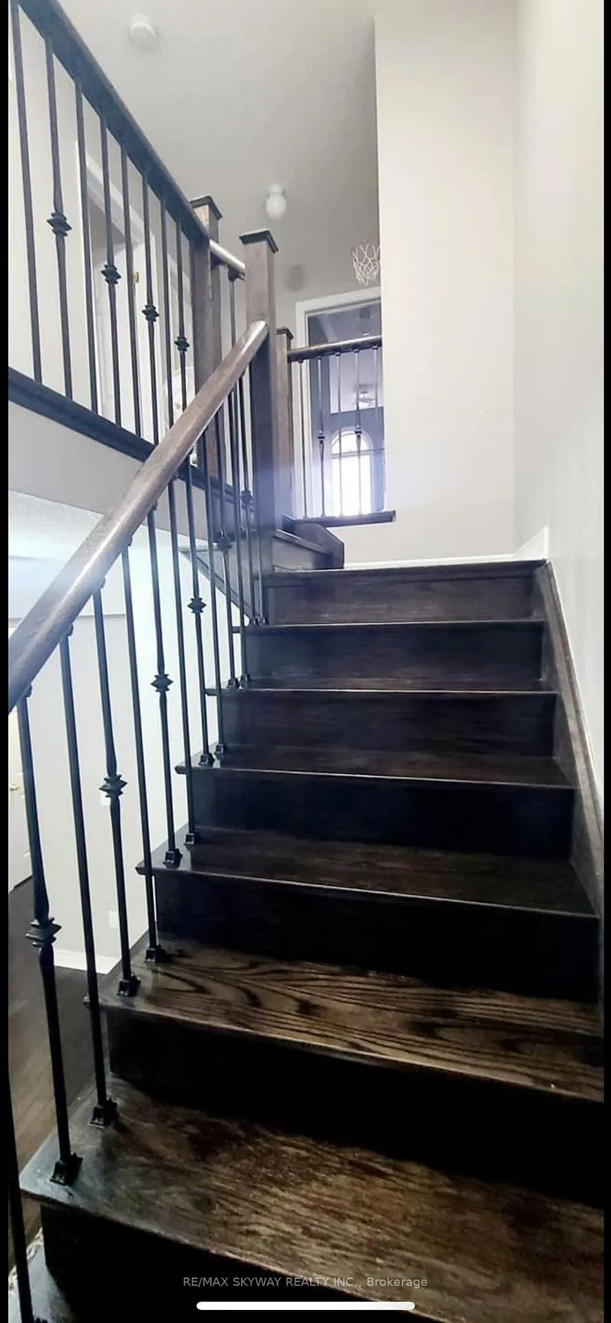 Photo 13 of 19 Gulfbrook Circle, Brampton, Heart Lake East — HOMEH