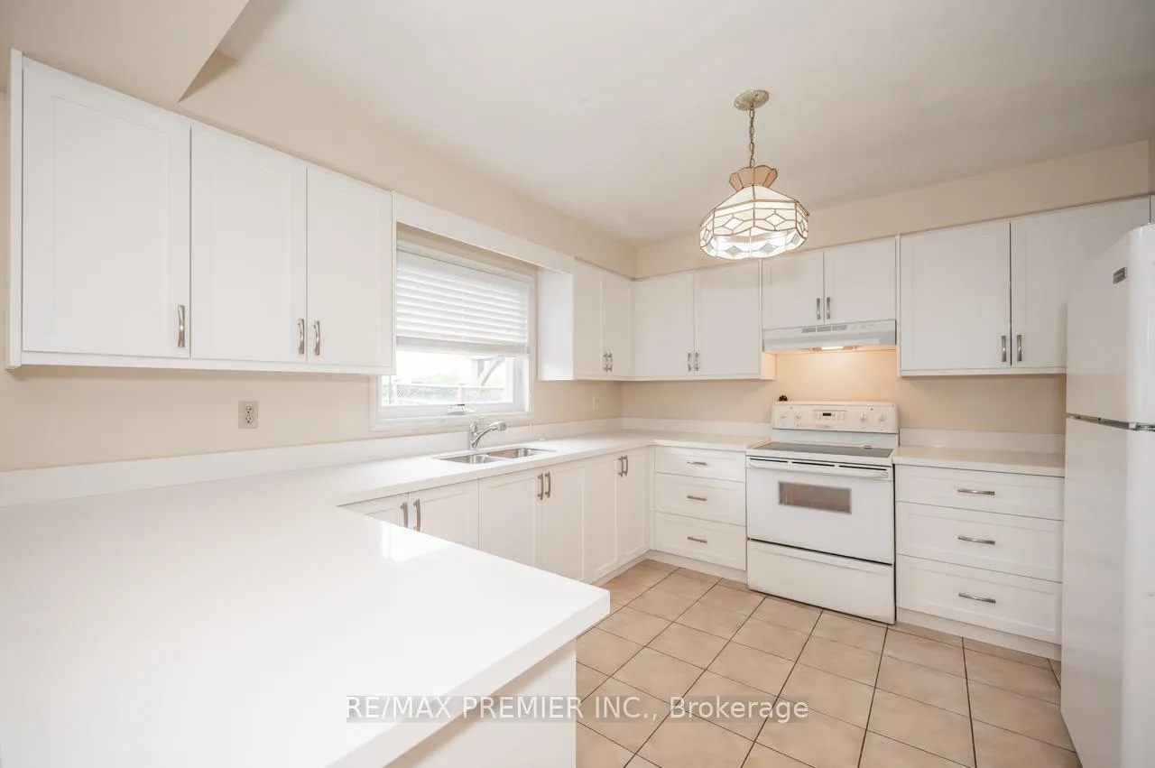 Photo 19 of 153 Father Ermanno Crescent, Vaughan, East Woodbridge — HOMEH