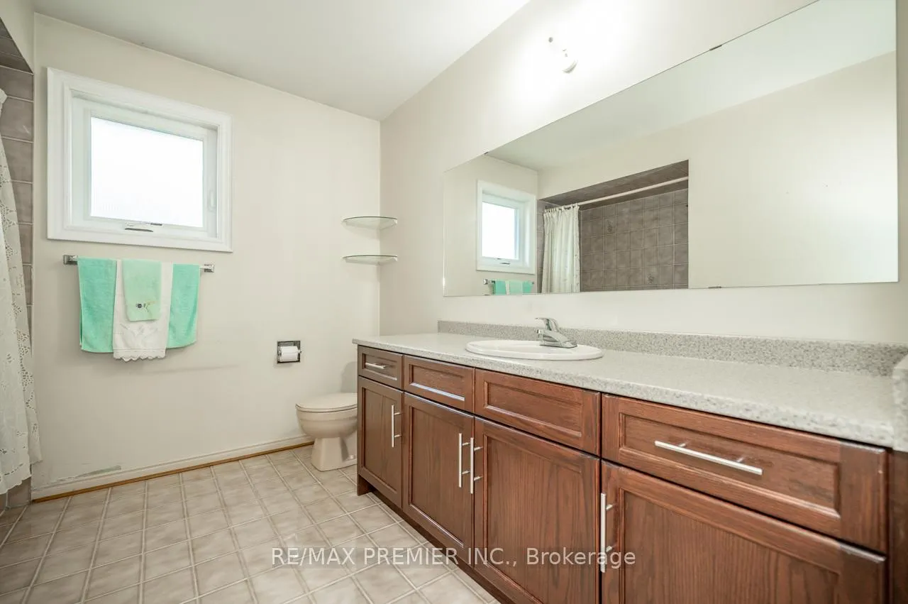 Photo 29 of 153 Father Ermanno Crescent, Vaughan, East Woodbridge — HOMEH