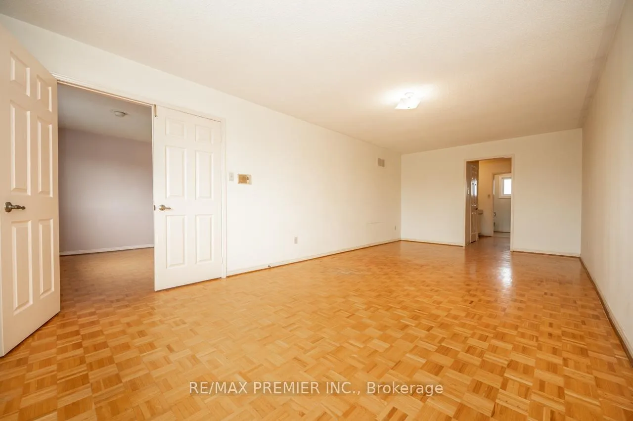 Photo 34 of 153 Father Ermanno Crescent, Vaughan, East Woodbridge — HOMEH
