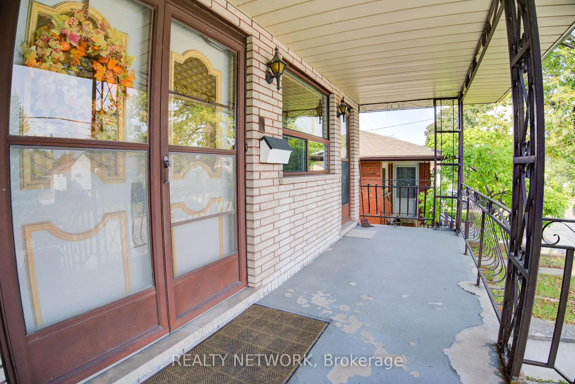 Photo 2 of 45 Selkirk Avenue, Hamilton, Normanhurst — HOMEH