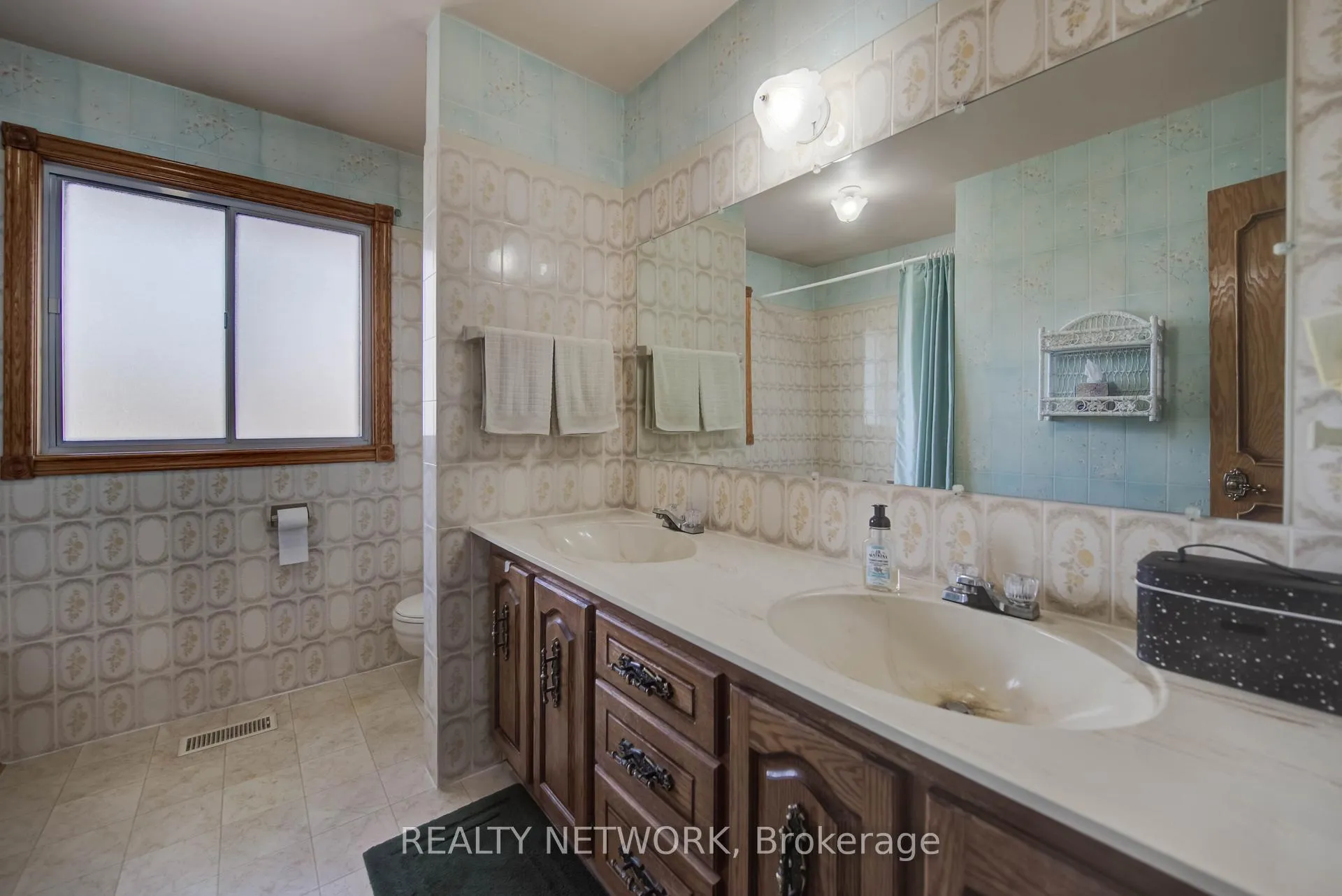 Photo 22 of 45 Selkirk Avenue, Hamilton, Normanhurst — HOMEH