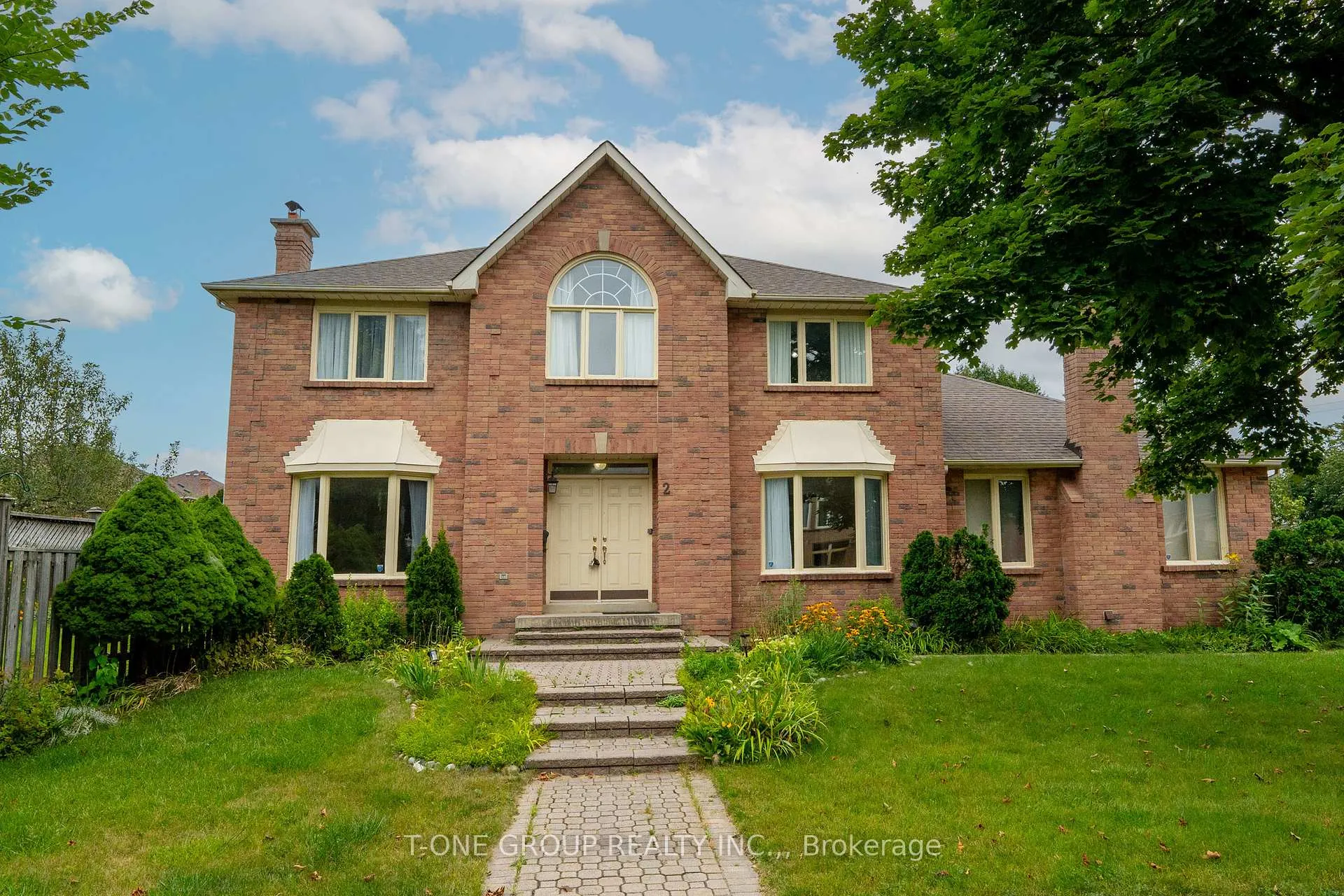 Photo 1 of 2 Mary Elizabeth Crescent, Markham, Buttonville — HOMEH