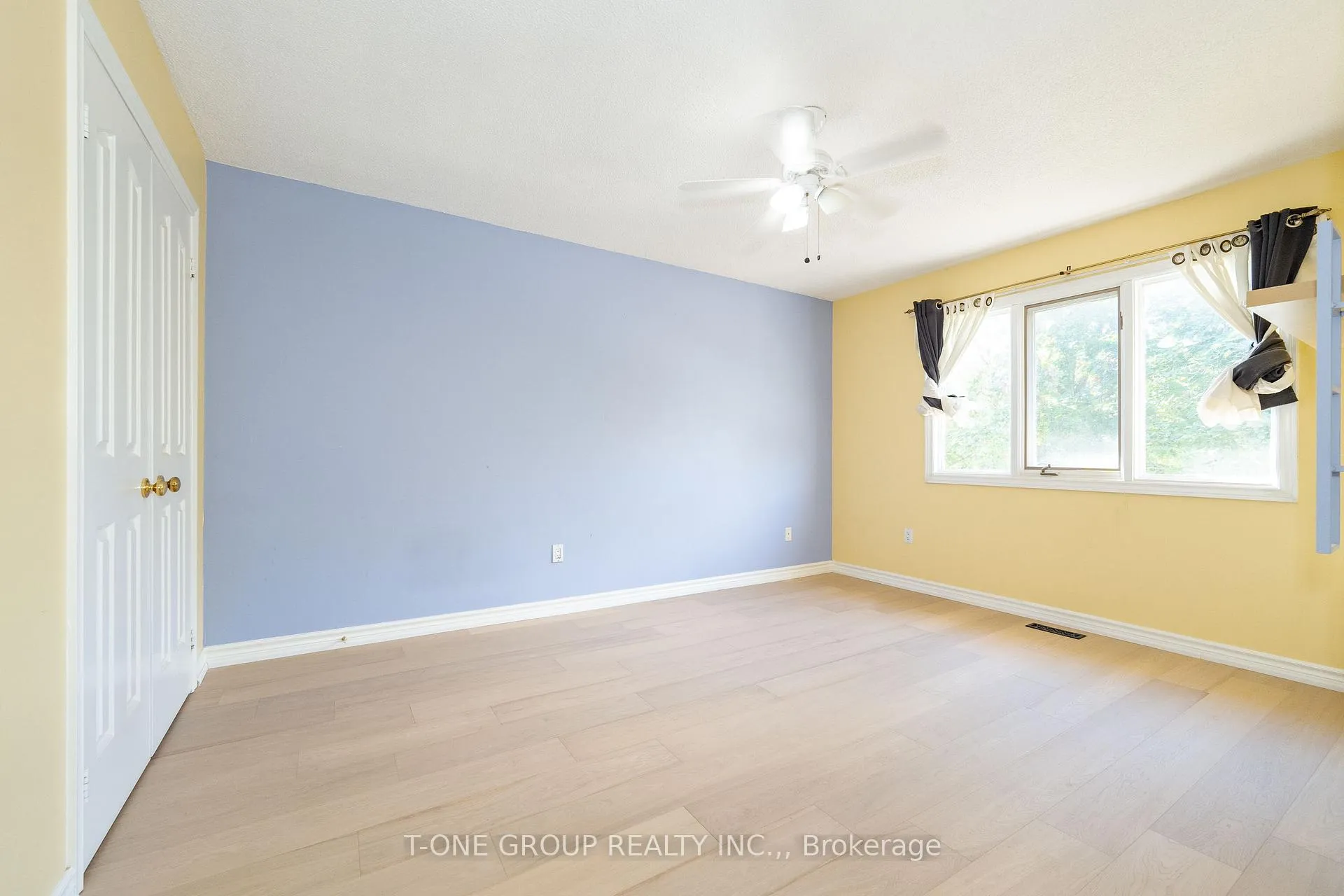 Photo 15 of 2 Mary Elizabeth Crescent, Markham, Buttonville — HOMEH