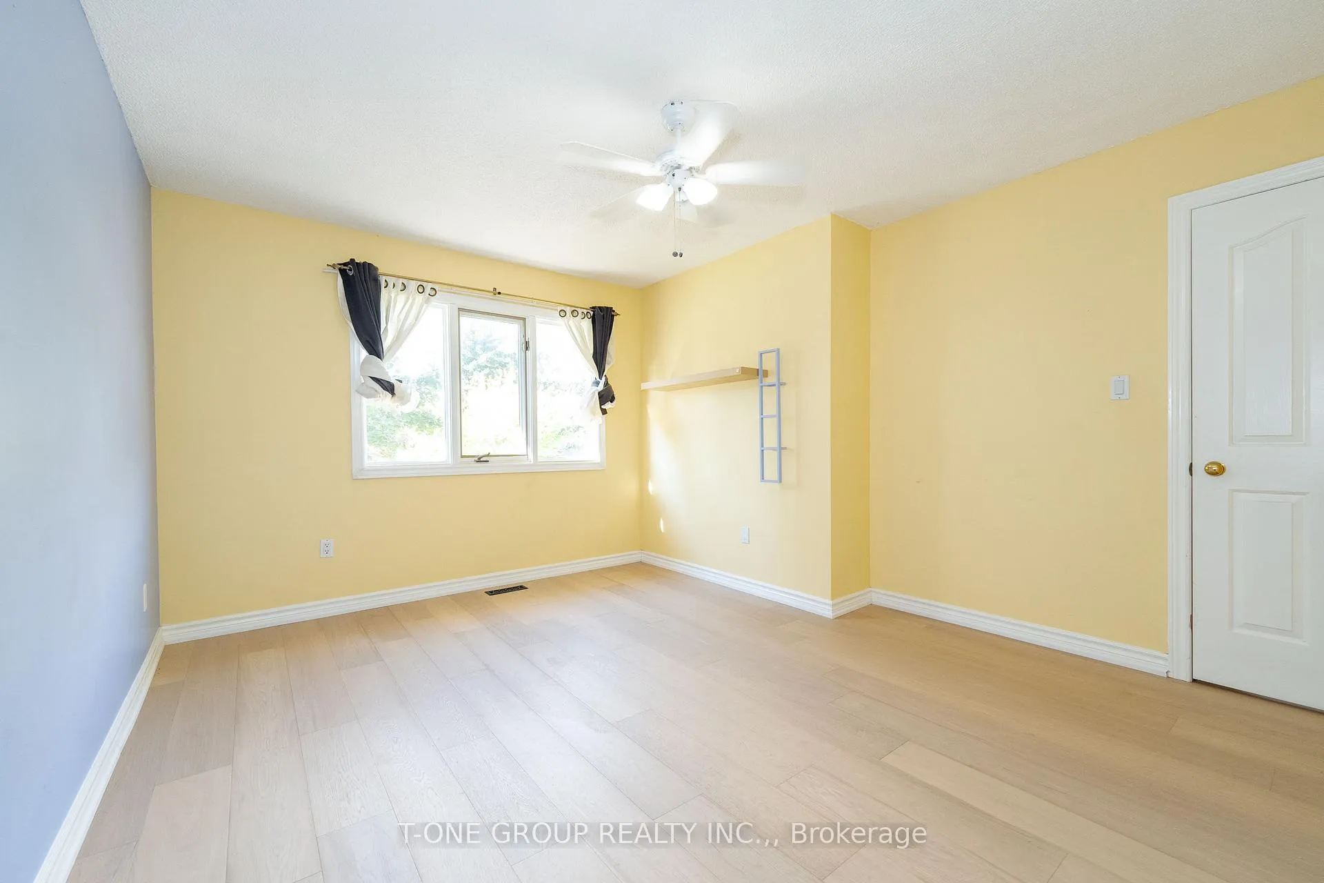 Photo 16 of 2 Mary Elizabeth Crescent, Markham, Buttonville — HOMEH