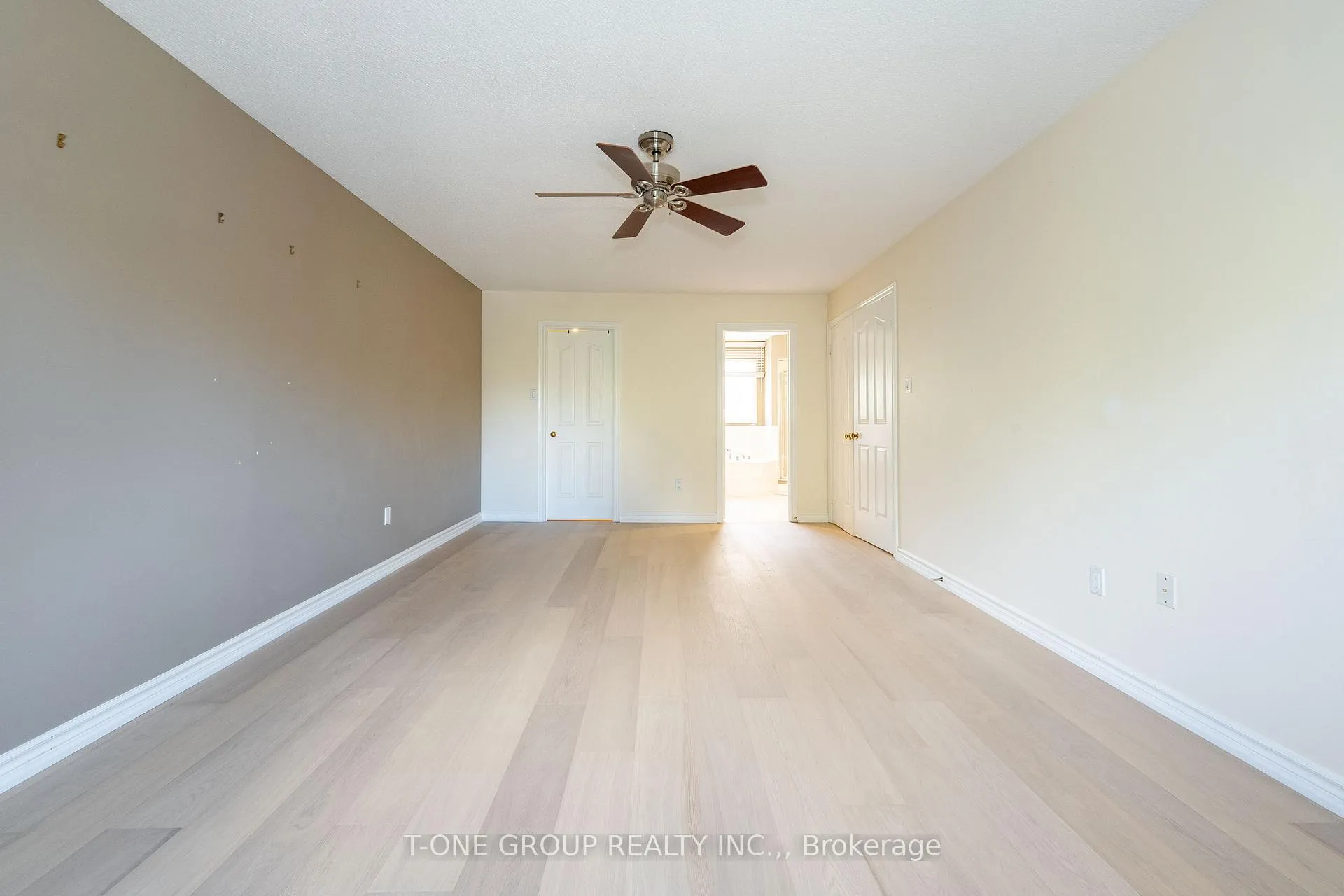 Photo 17 of 2 Mary Elizabeth Crescent, Markham, Buttonville — HOMEH