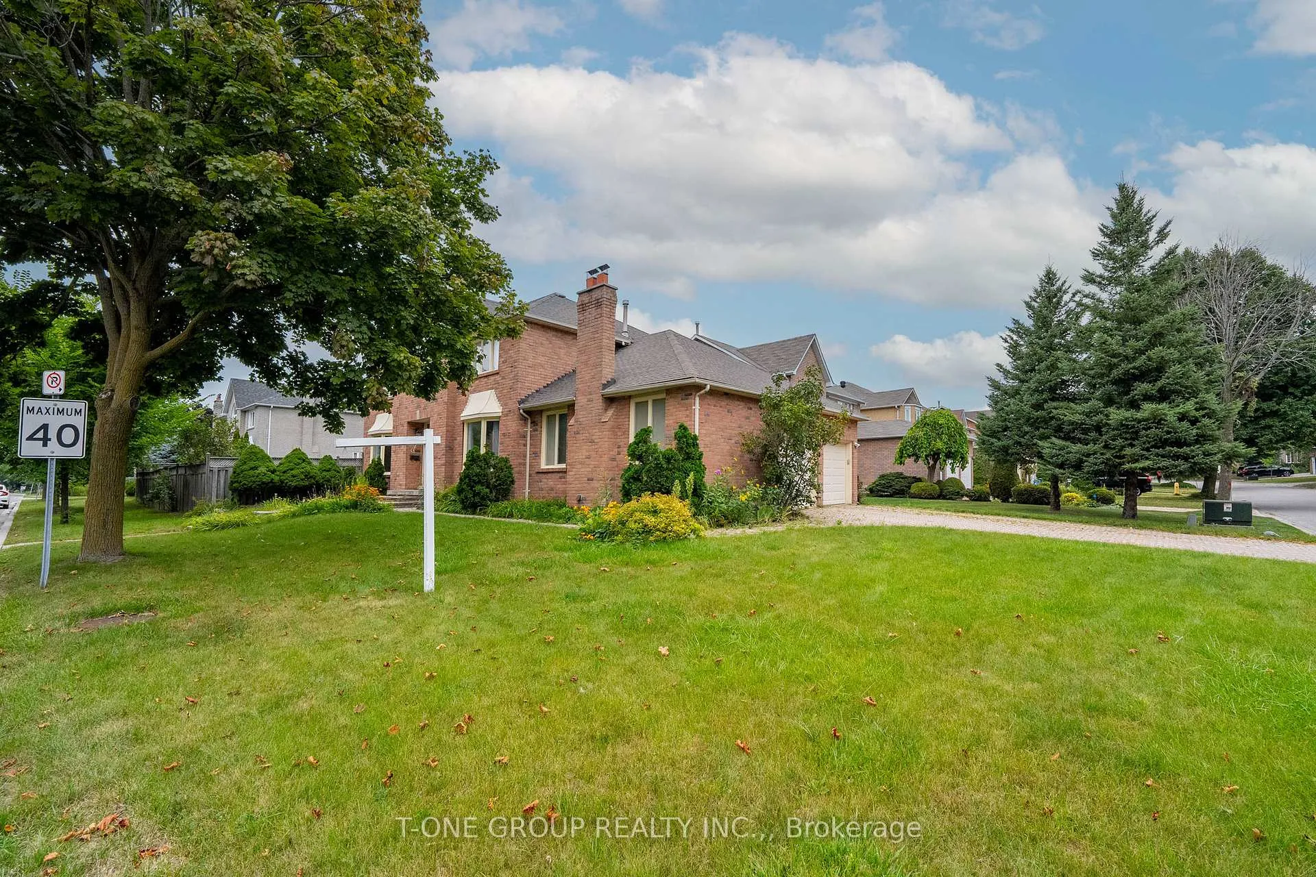 Photo 25 of 2 Mary Elizabeth Crescent, Markham, Buttonville — HOMEH