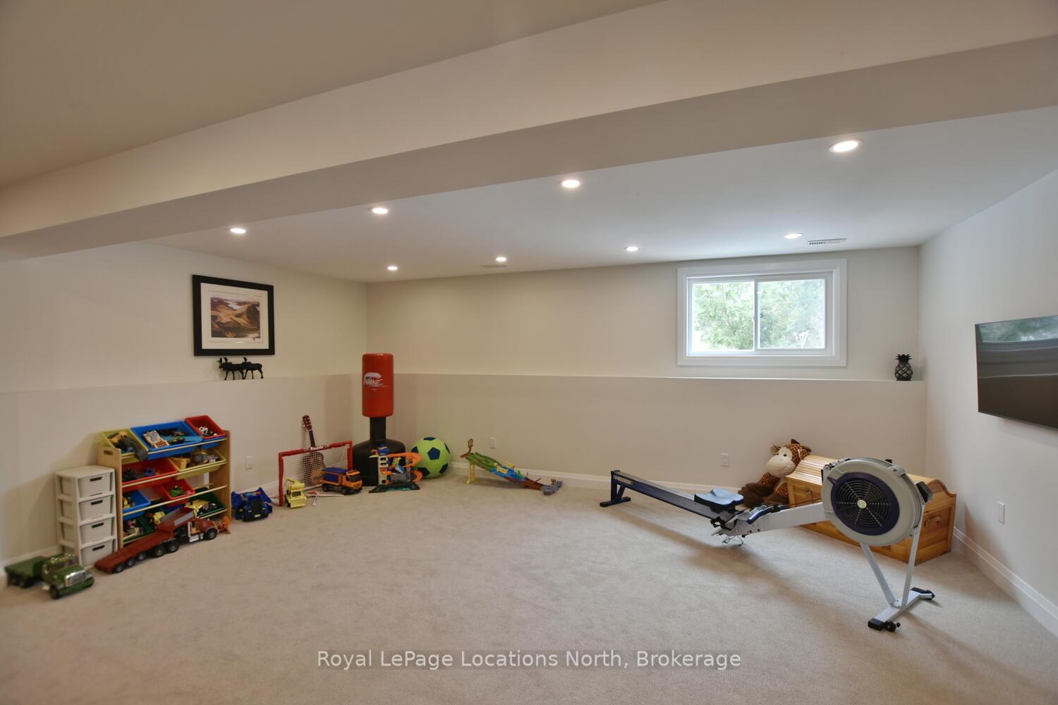 Photo 43 of 266 Spruce Street, Clearview, Stayner — HOMEH
