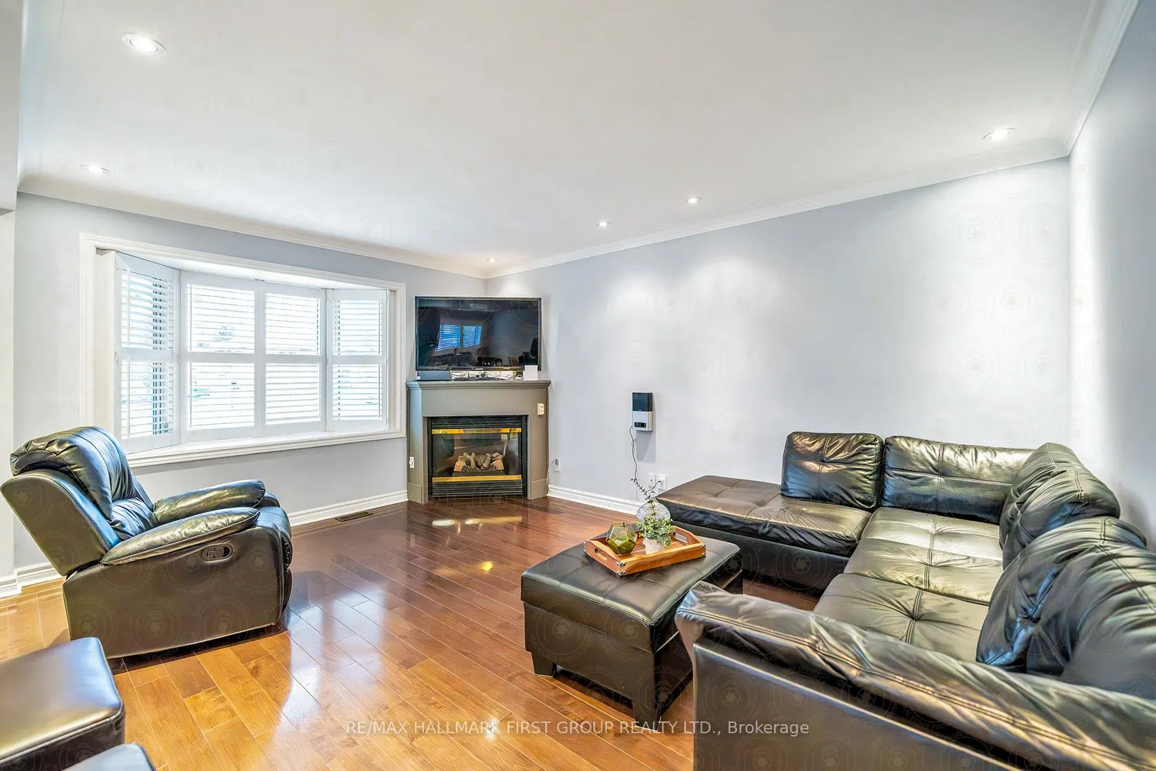 Photo 13 of 603 Gilbert Street W, Whitby, Downtown Whitby — HOMEH