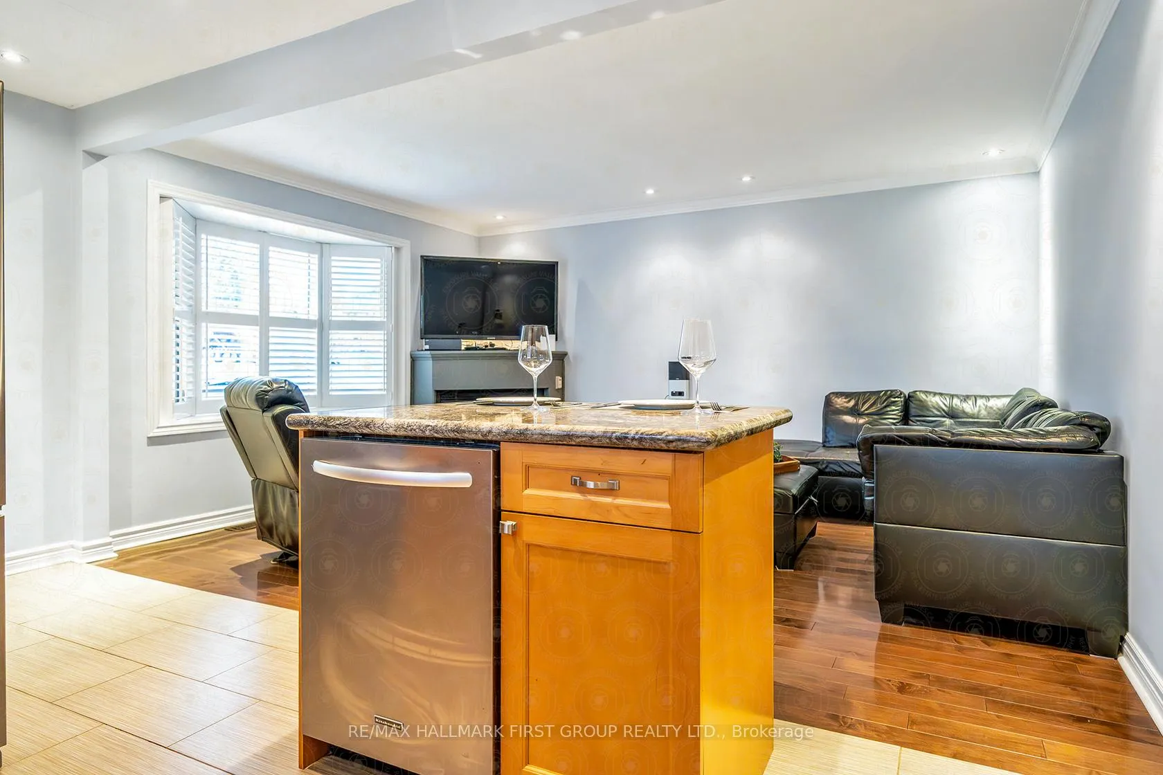 Photo 16 of 603 Gilbert Street W, Whitby, Downtown Whitby — HOMEH