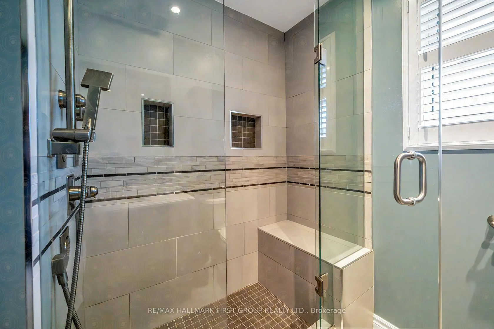 Photo 18 of 603 Gilbert Street W, Whitby, Downtown Whitby — HOMEH