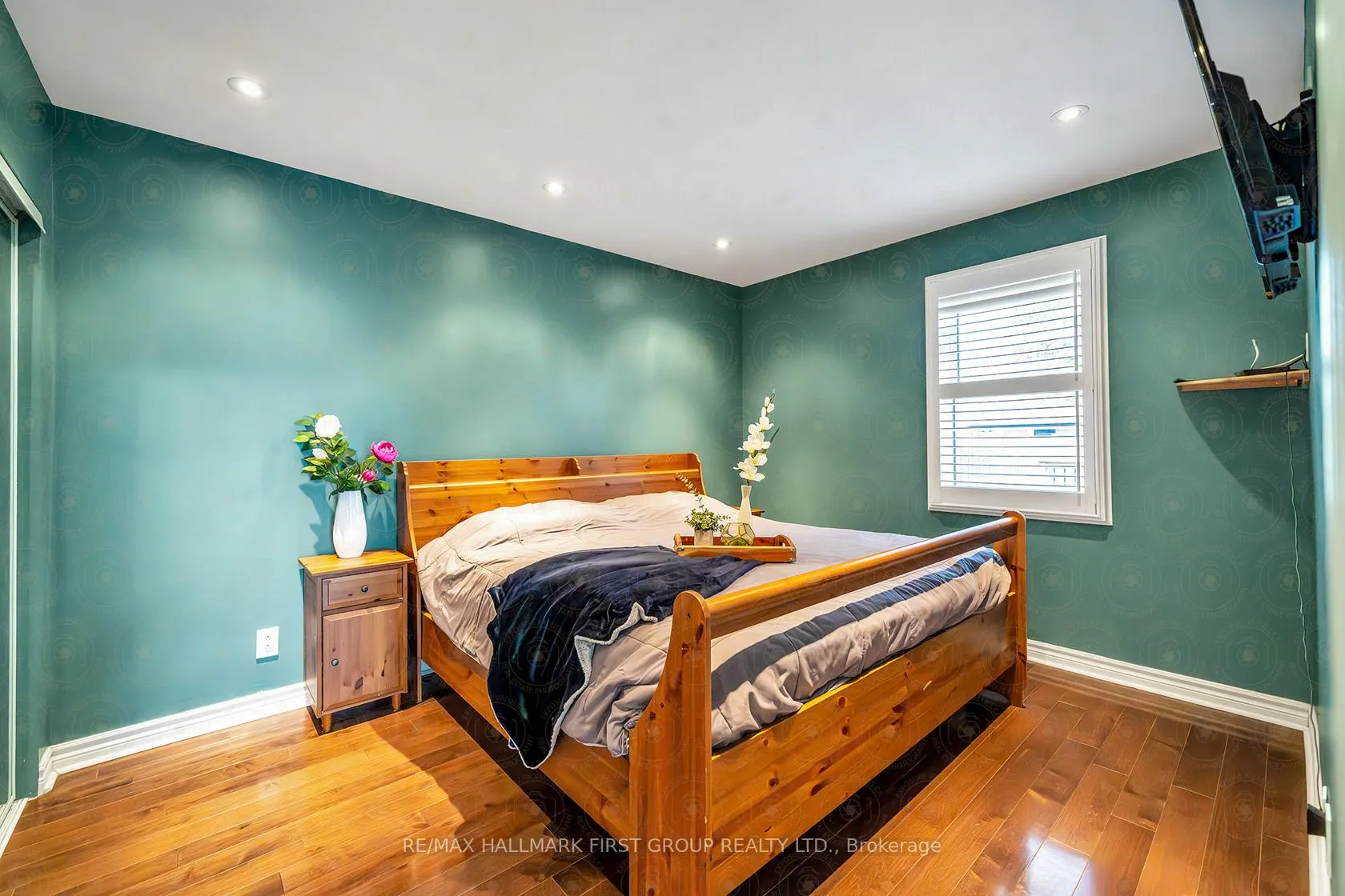 Photo 19 of 603 Gilbert Street W, Whitby, Downtown Whitby — HOMEH