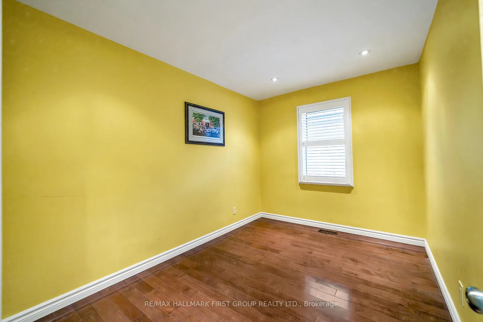 Photo 21 of 603 Gilbert Street W, Whitby, Downtown Whitby — HOMEH