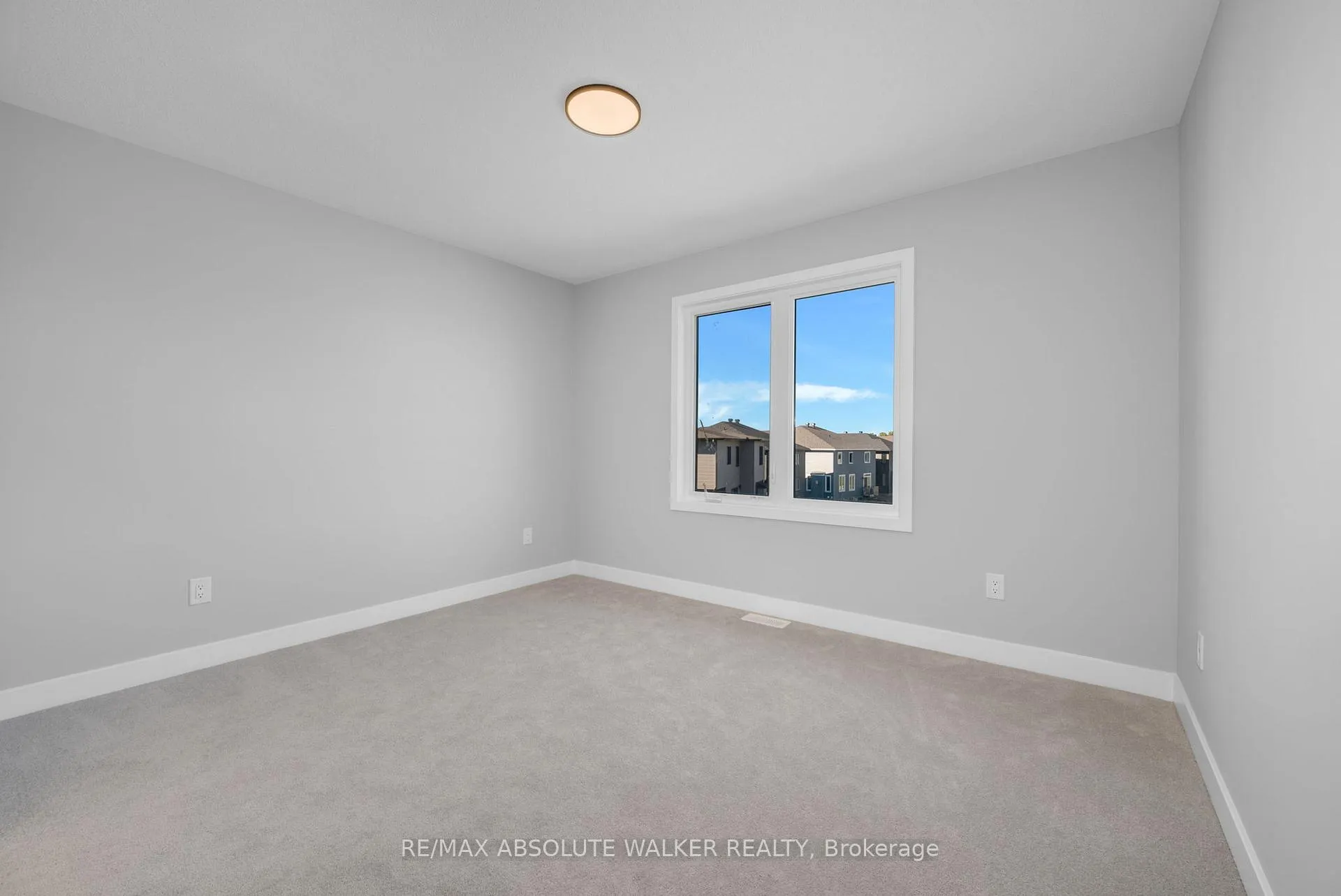 Photo 22 of 584 Paakanaak Avenue, Ottawa, Blossom Park/Kemp Park/Findlay Creek — HOMEH