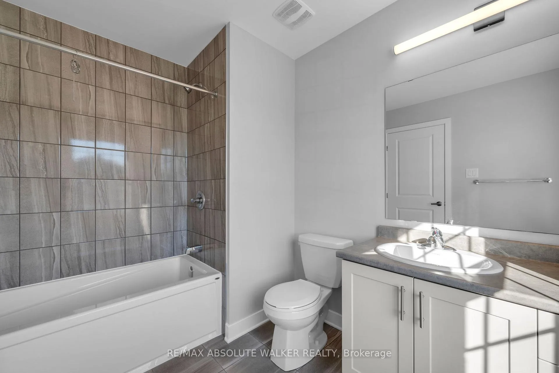 Photo 30 of 584 Paakanaak Avenue, Ottawa, Blossom Park/Kemp Park/Findlay Creek — HOMEH