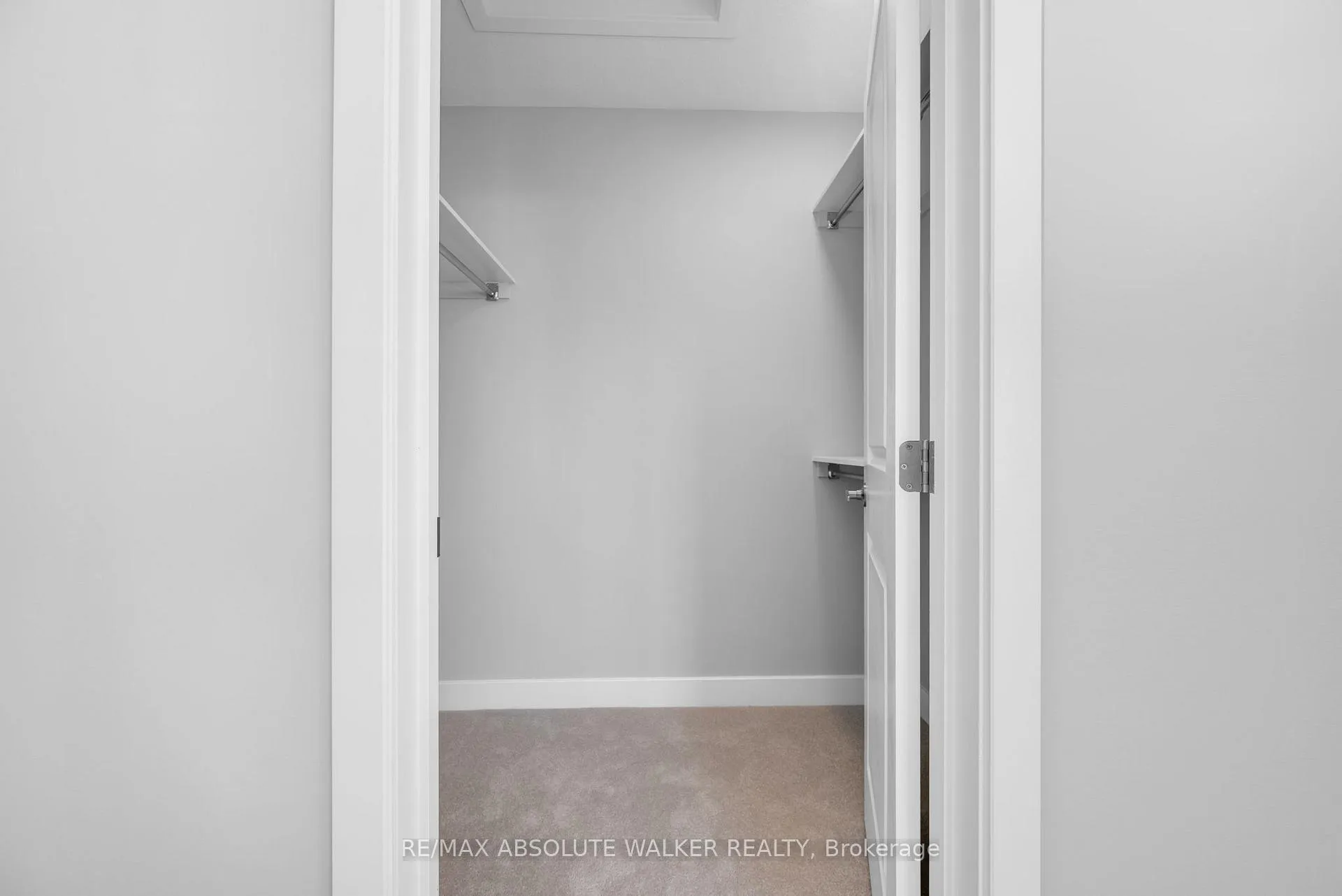 Photo 31 of 584 Paakanaak Avenue, Ottawa, Blossom Park/Kemp Park/Findlay Creek — HOMEH